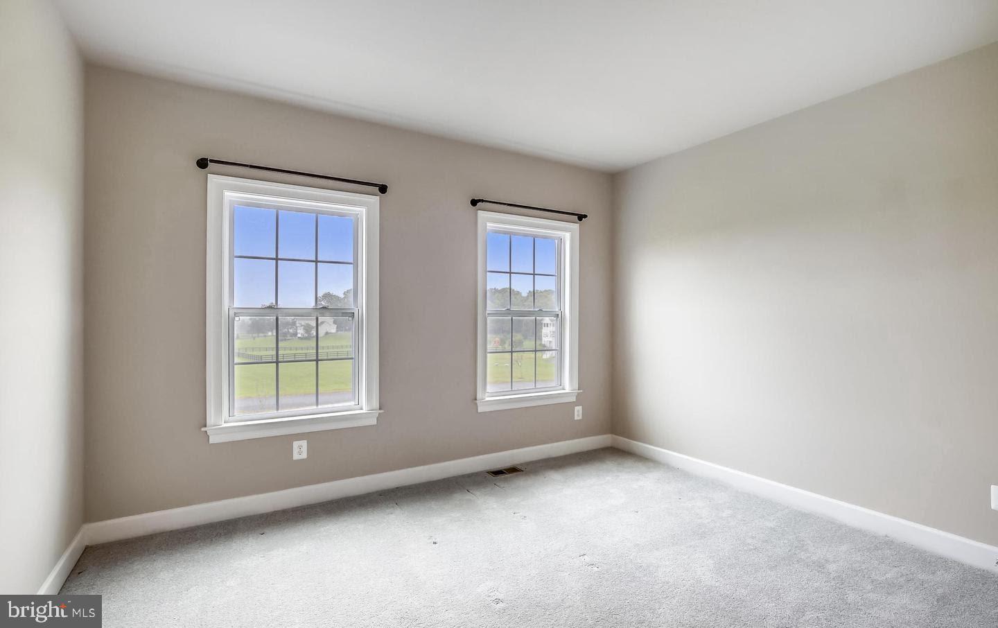 FALCONAIRE - Residential Lease