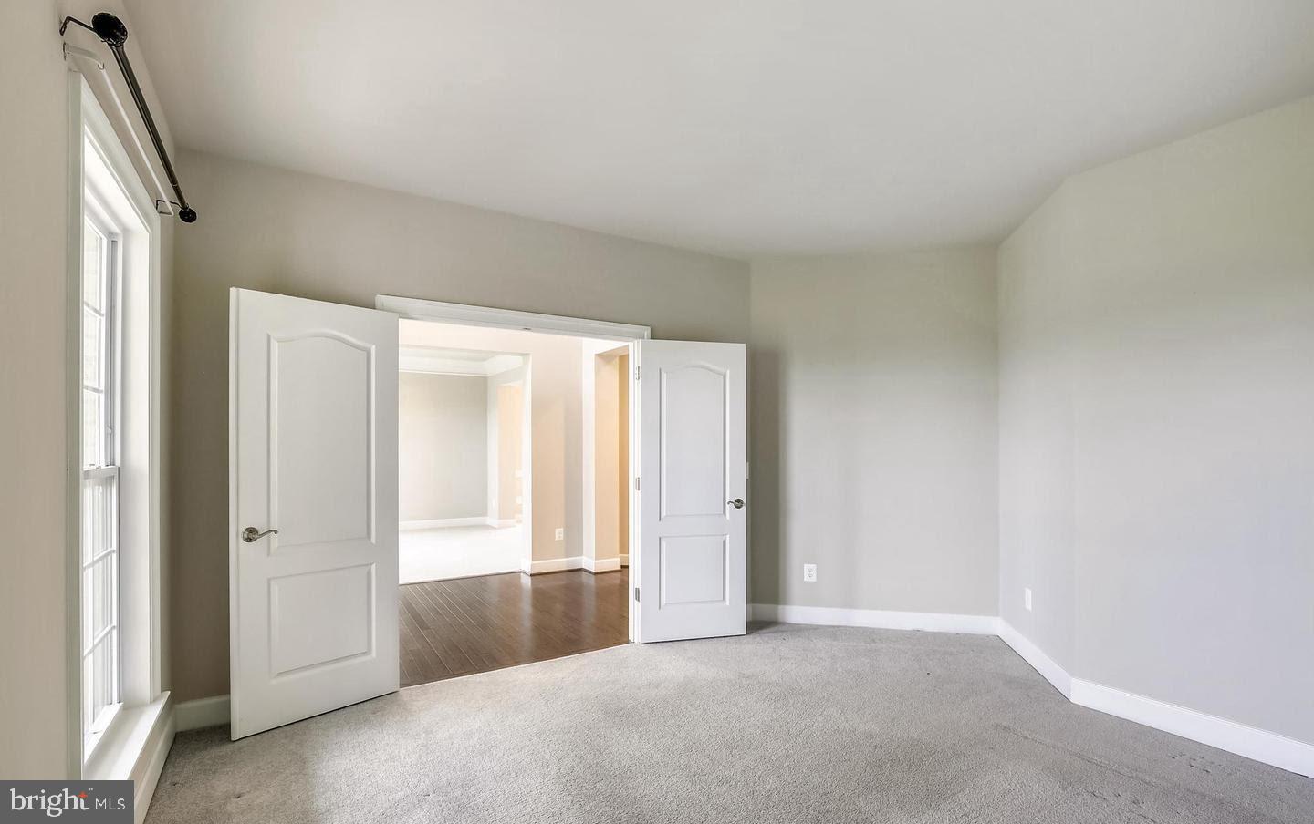 FALCONAIRE - Residential Lease