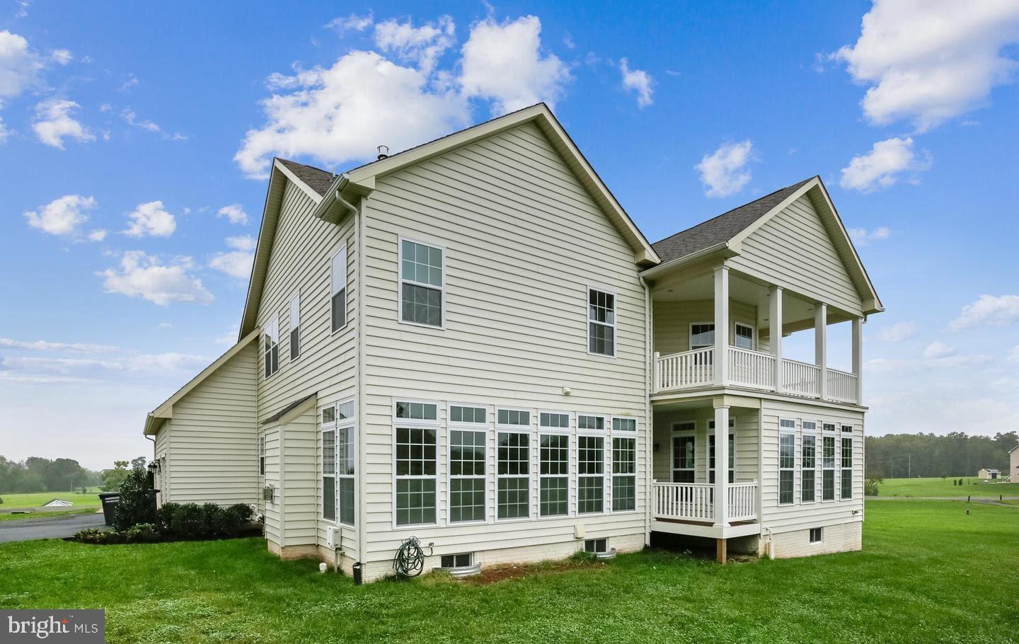 FALCONAIRE - Residential Lease