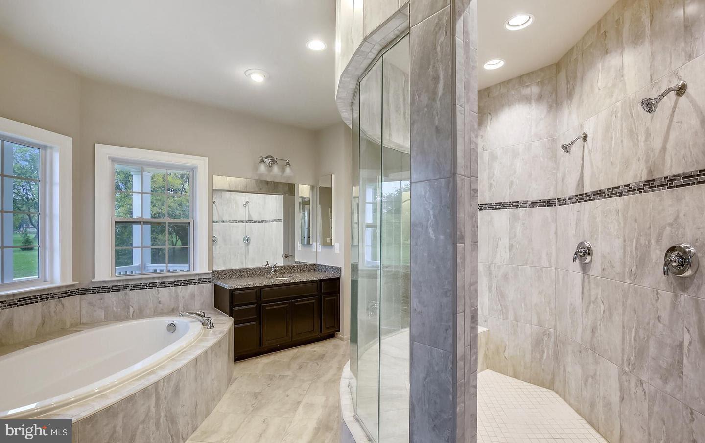 FALCONAIRE - Residential Lease