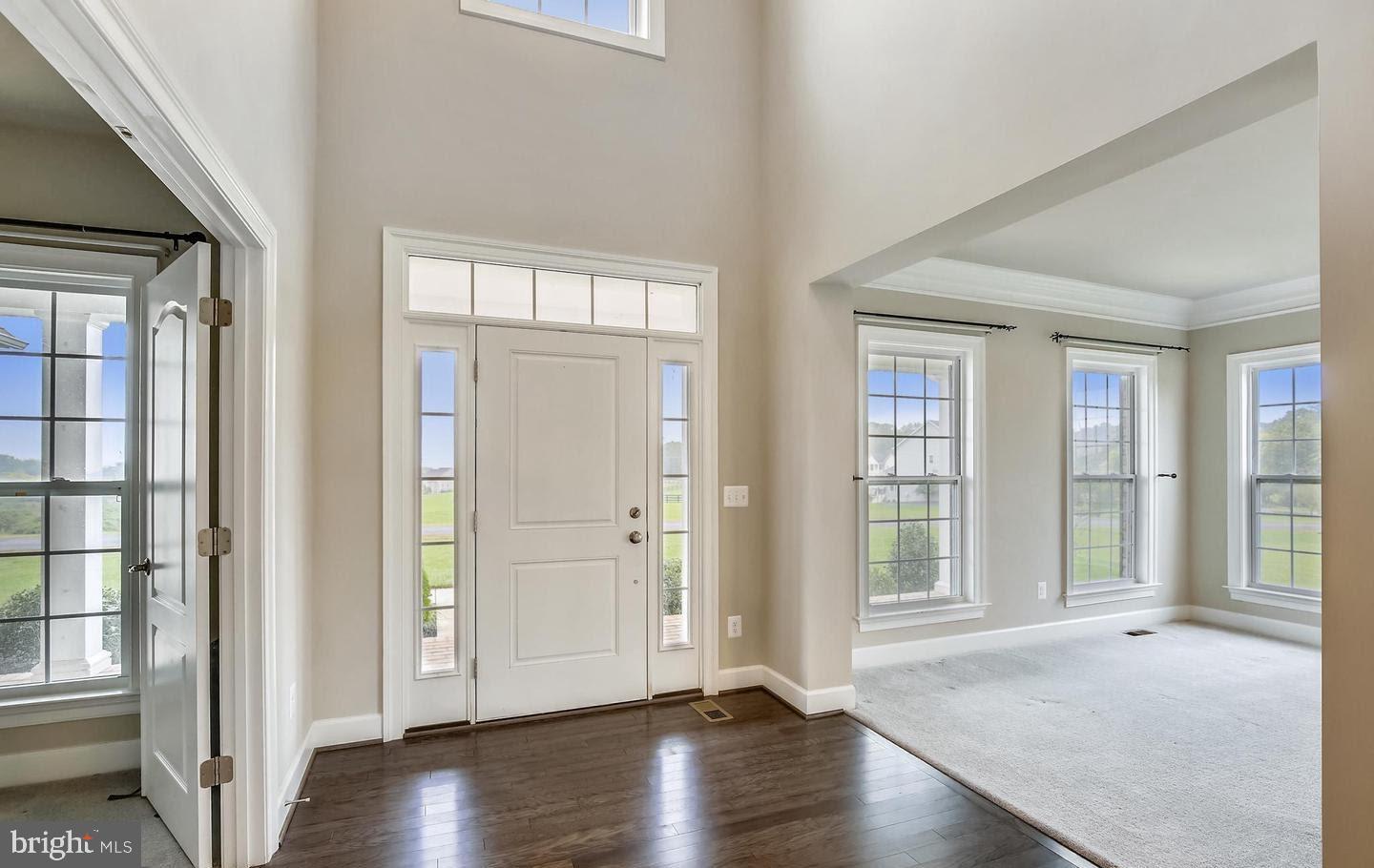 FALCONAIRE - Residential Lease