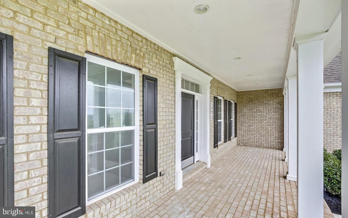 FALCONAIRE - Residential Lease