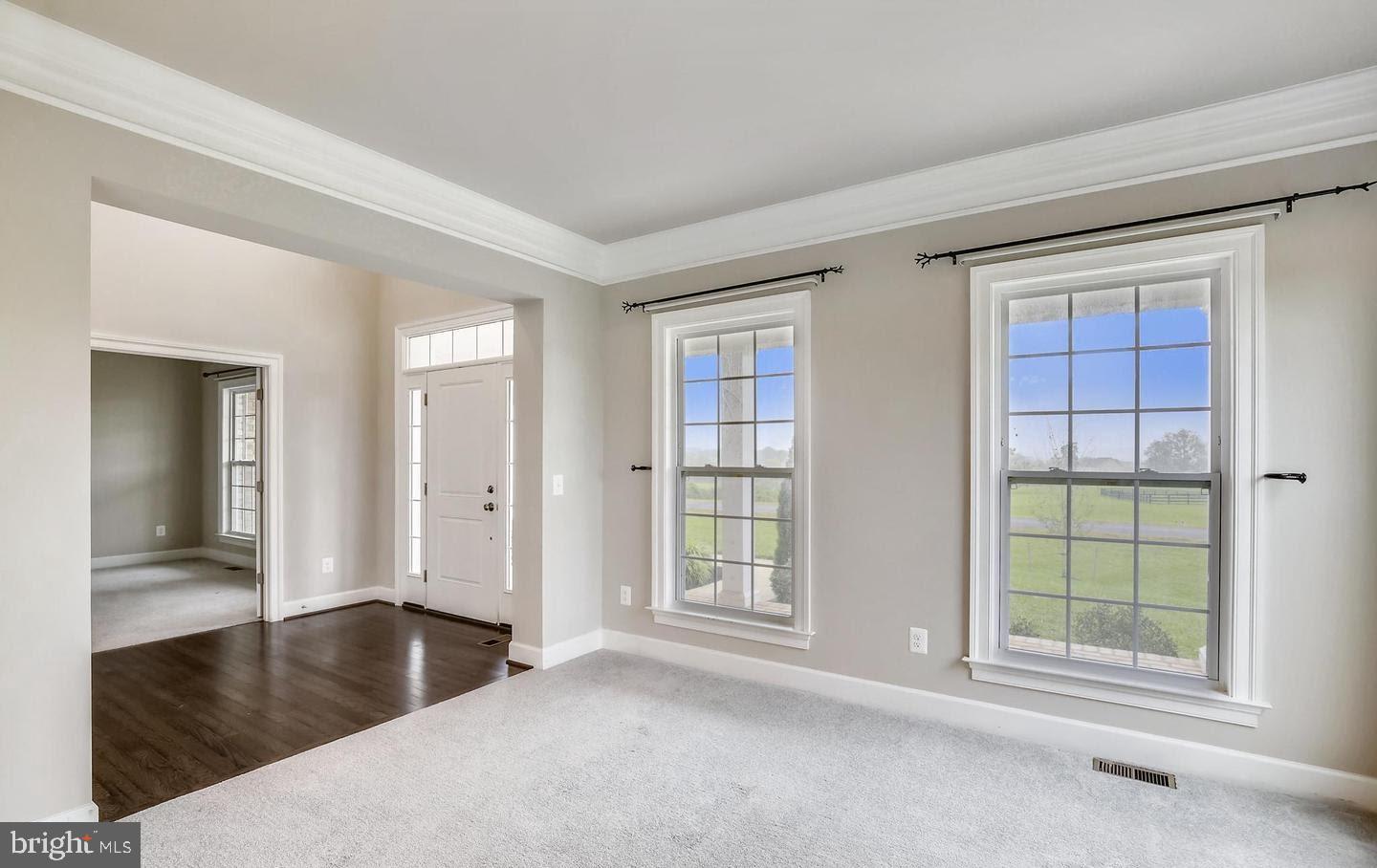 FALCONAIRE - Residential Lease