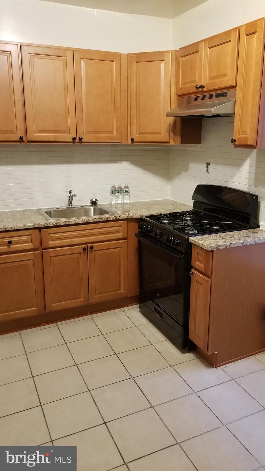 1831 N CROSKEY STREET