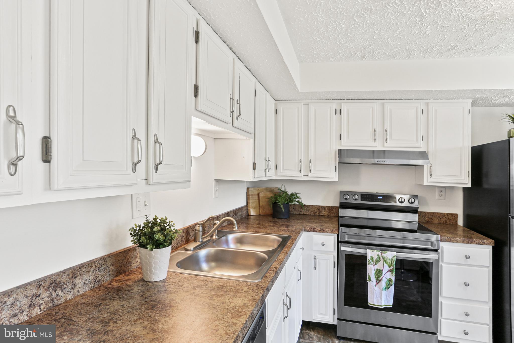 SETTLERS LANDING - Residential