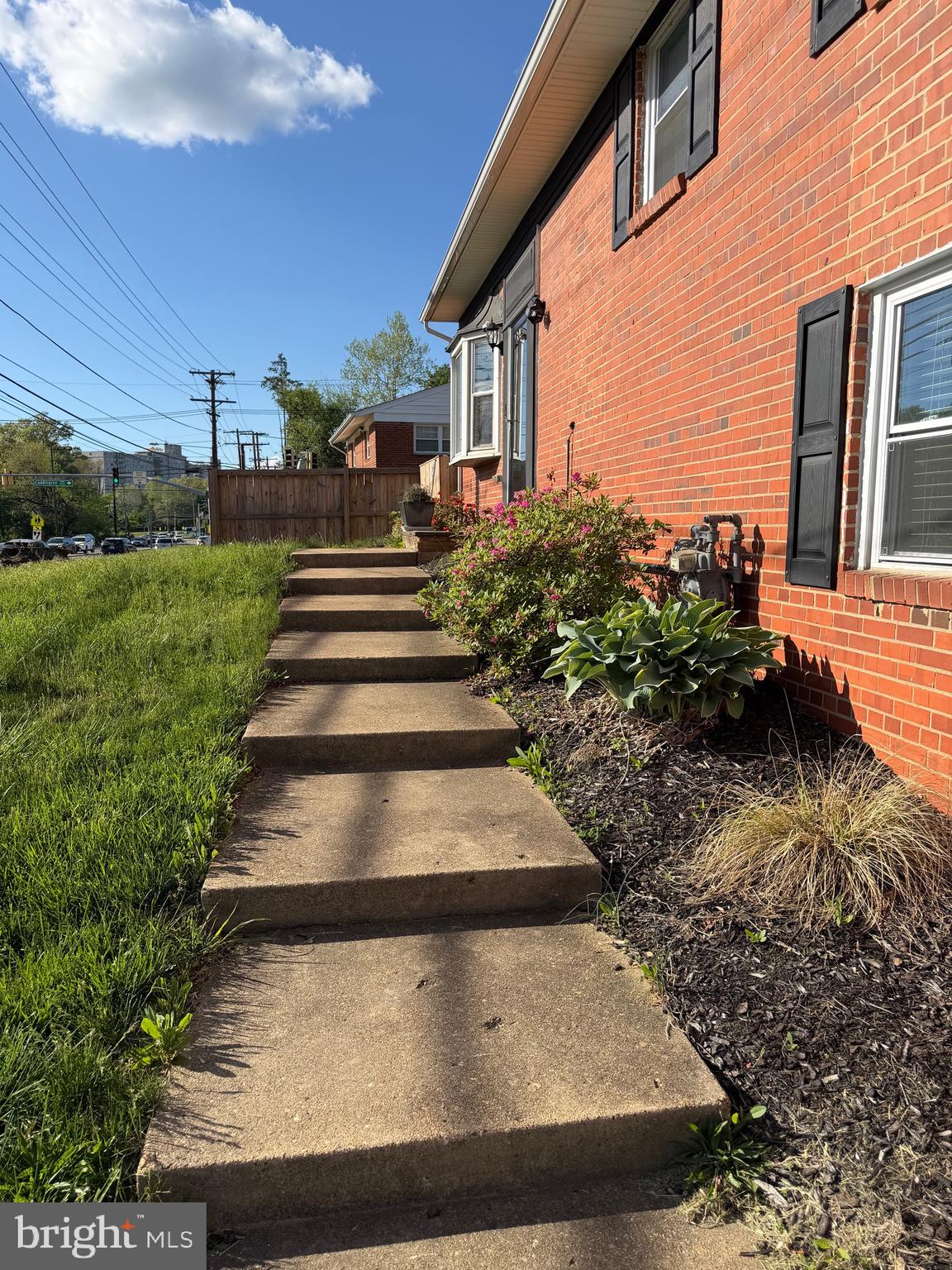 FOREST KNOLLS - Residential
