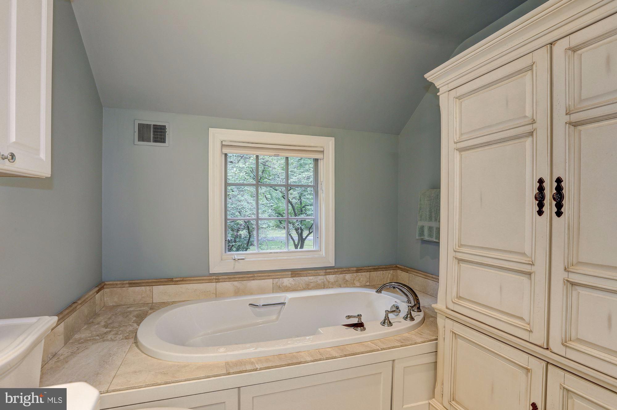 POTOMAC FALLS - Residential