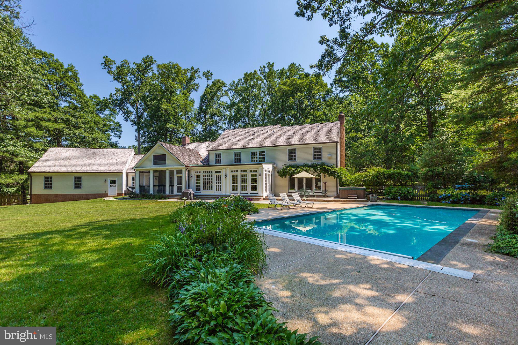 POTOMAC FALLS - Residential