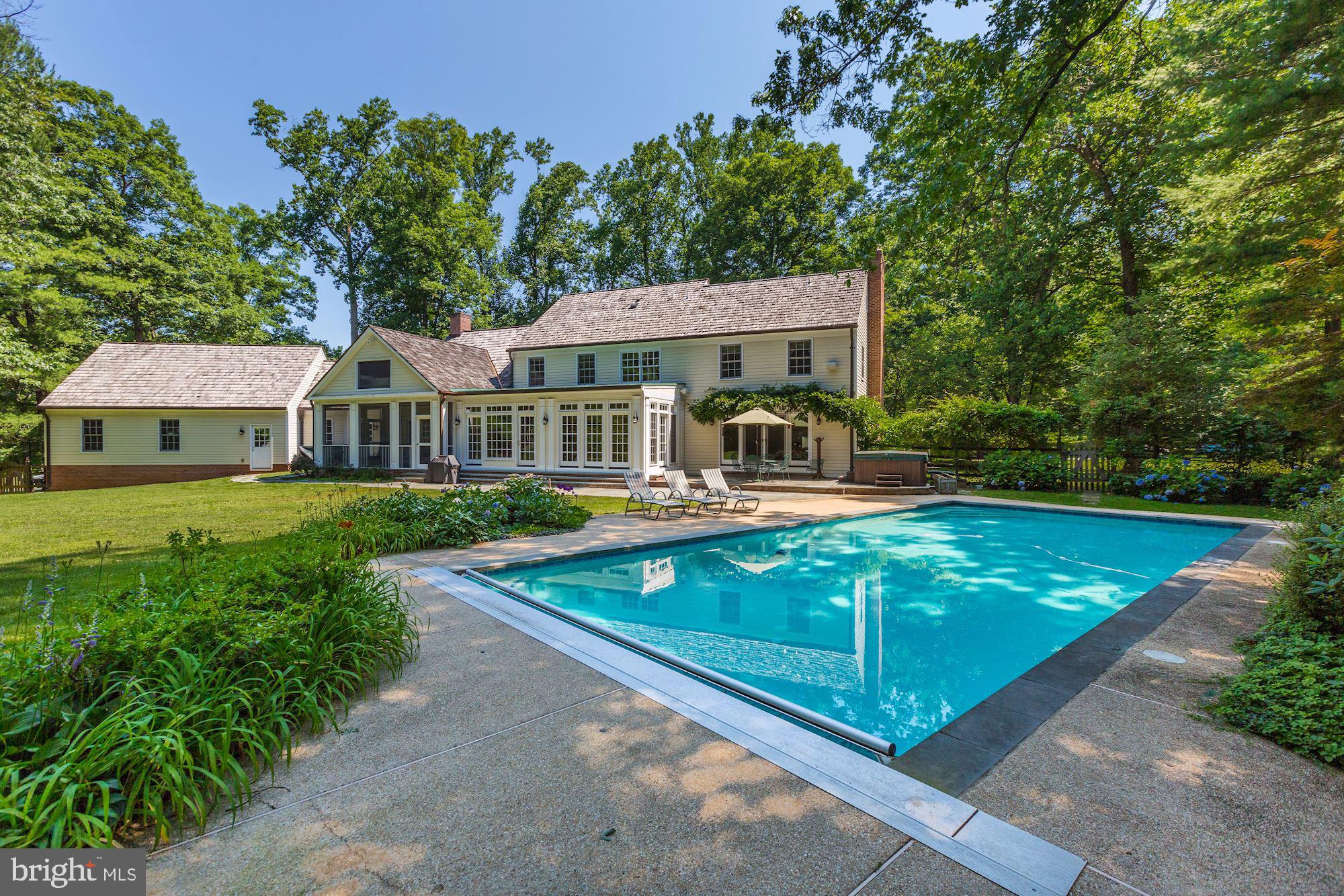POTOMAC FALLS - Residential