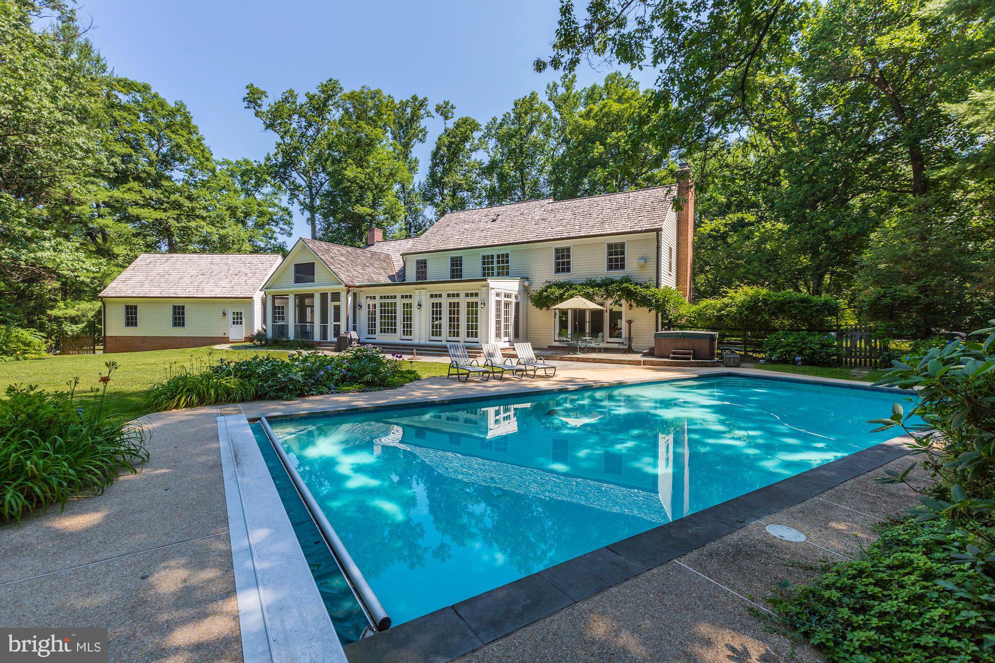 POTOMAC FALLS - Residential