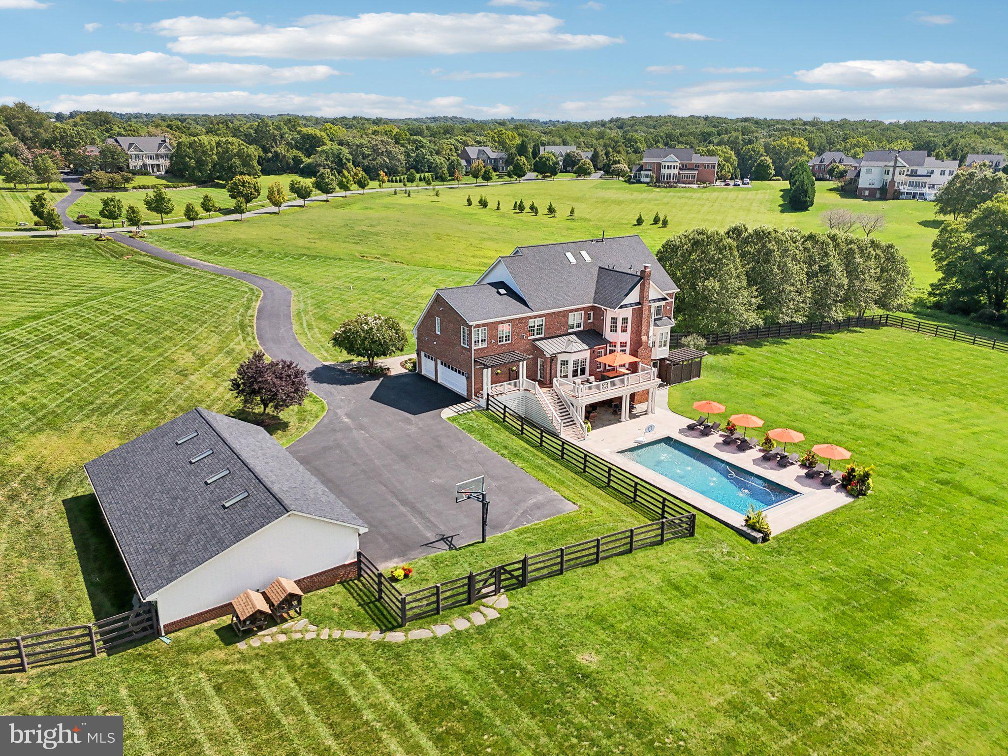 FINEGAN FARM - Residential