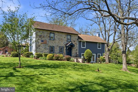 Photo of 170 Red Corner Road, DOUGLASSVILLE, PA 19518 (MLS # PABK2069420)