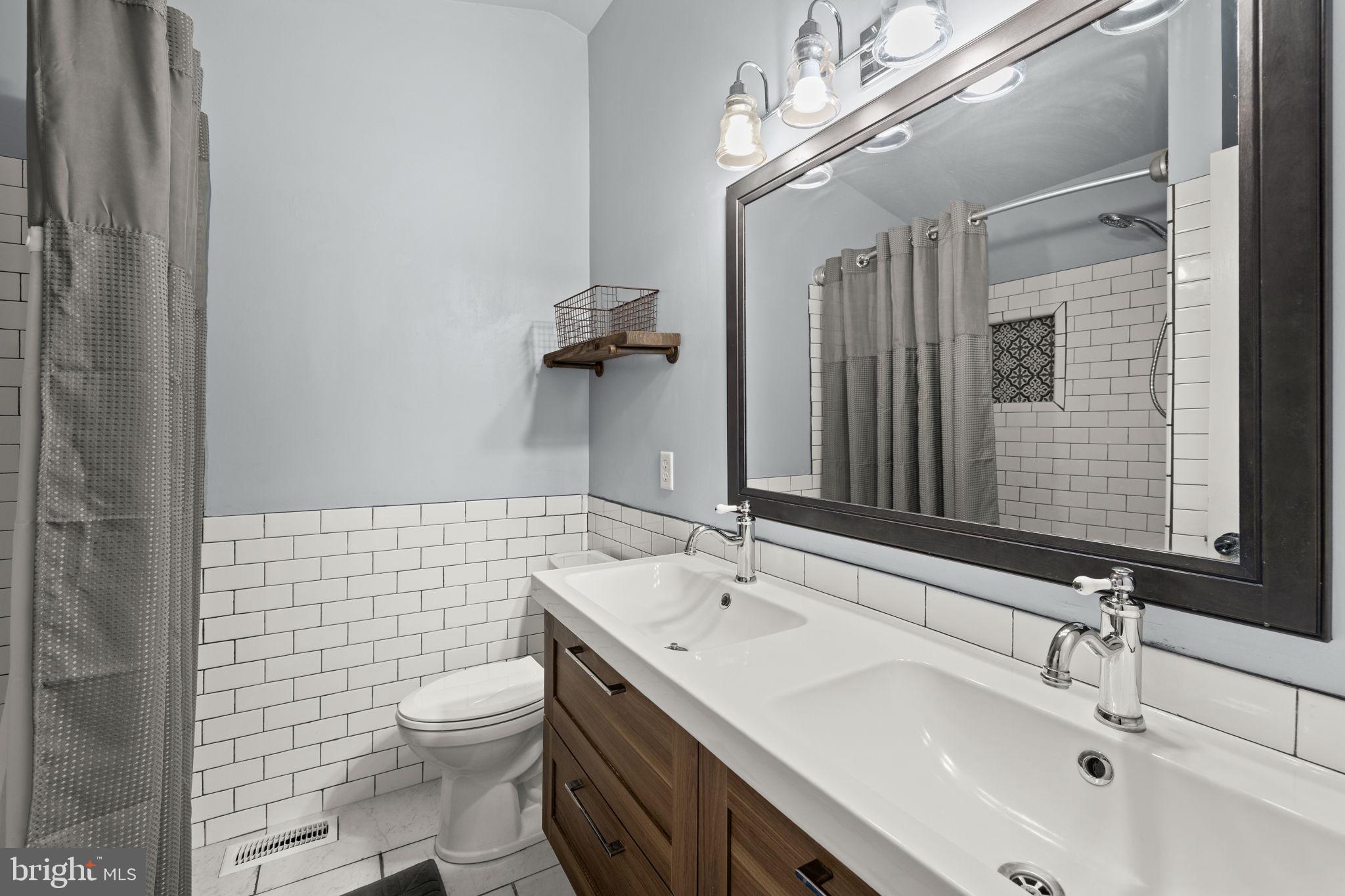 PRESIDENTIAL LAKES - Residential