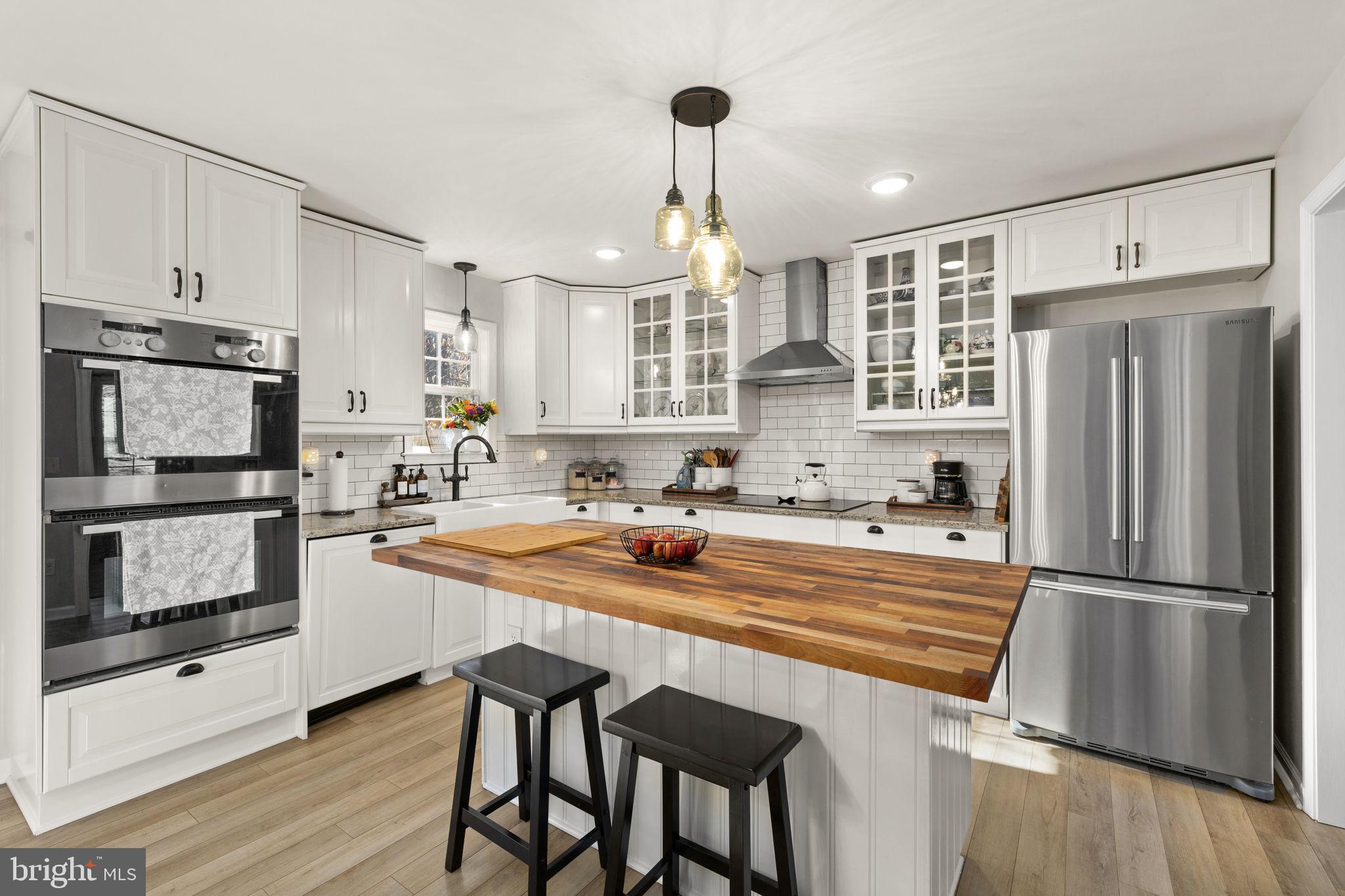 PRESIDENTIAL LAKES - Residential