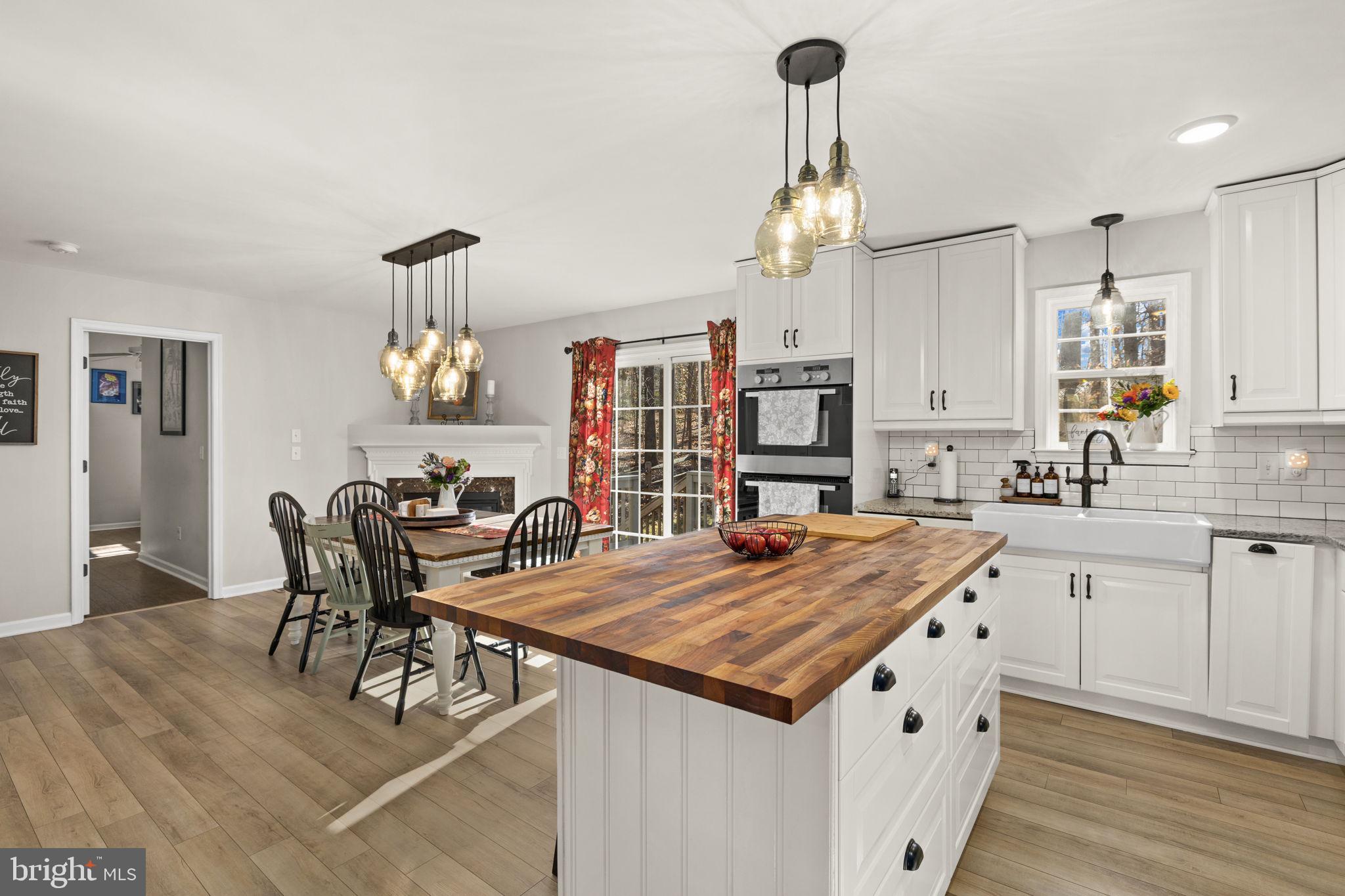 PRESIDENTIAL LAKES - Residential