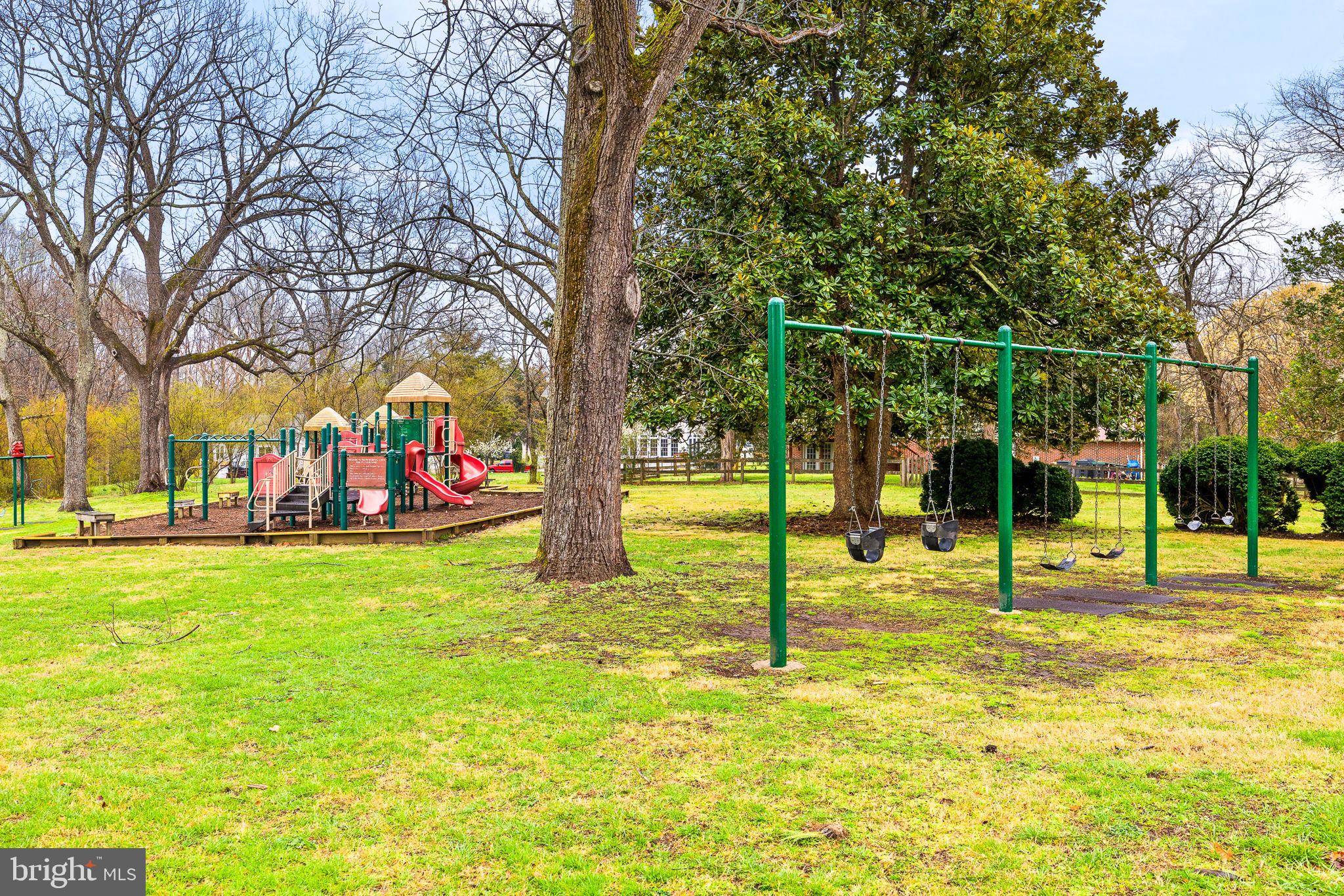 PRESIDENTIAL LAKES - Residential