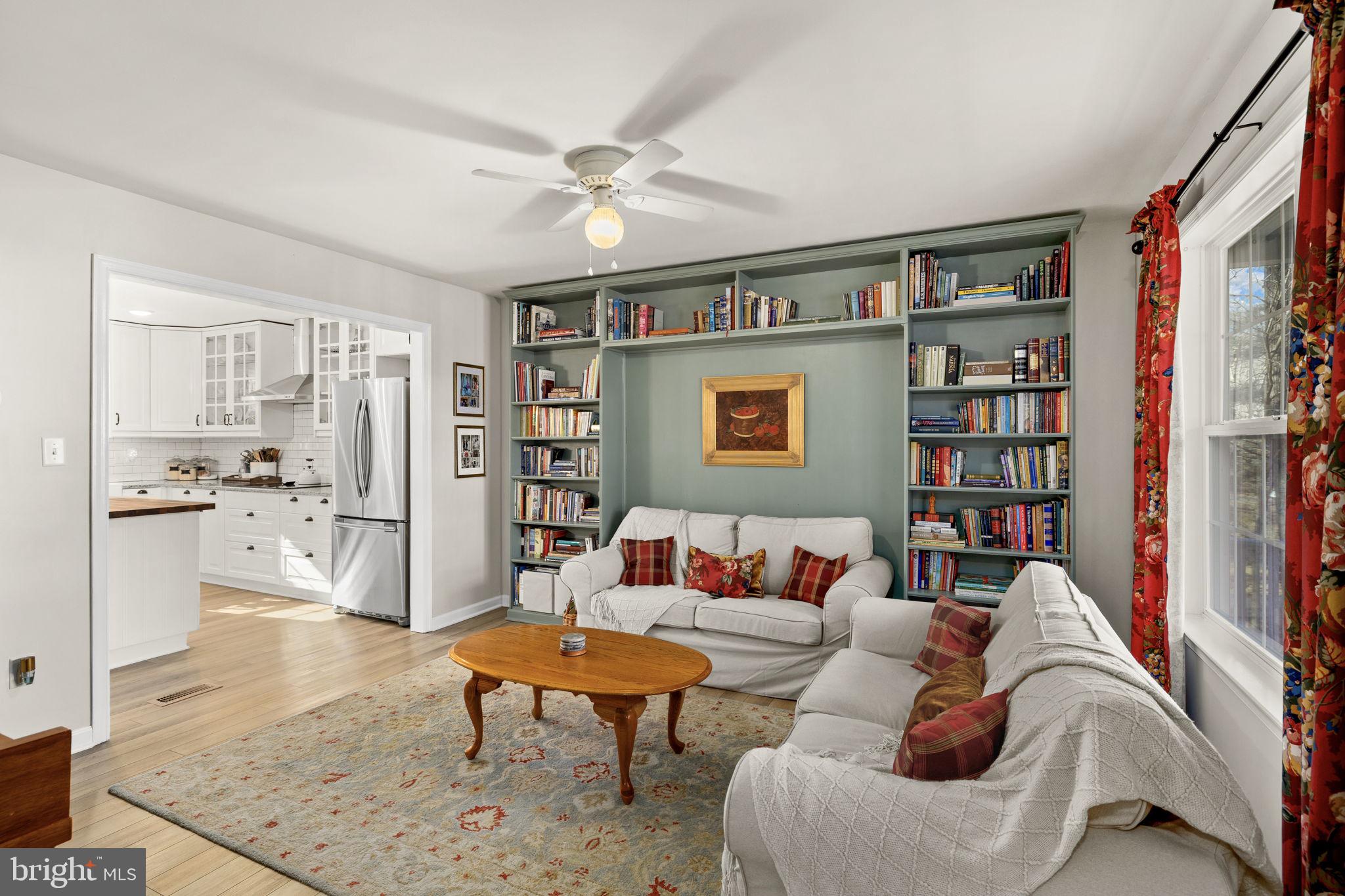 PRESIDENTIAL LAKES - Residential