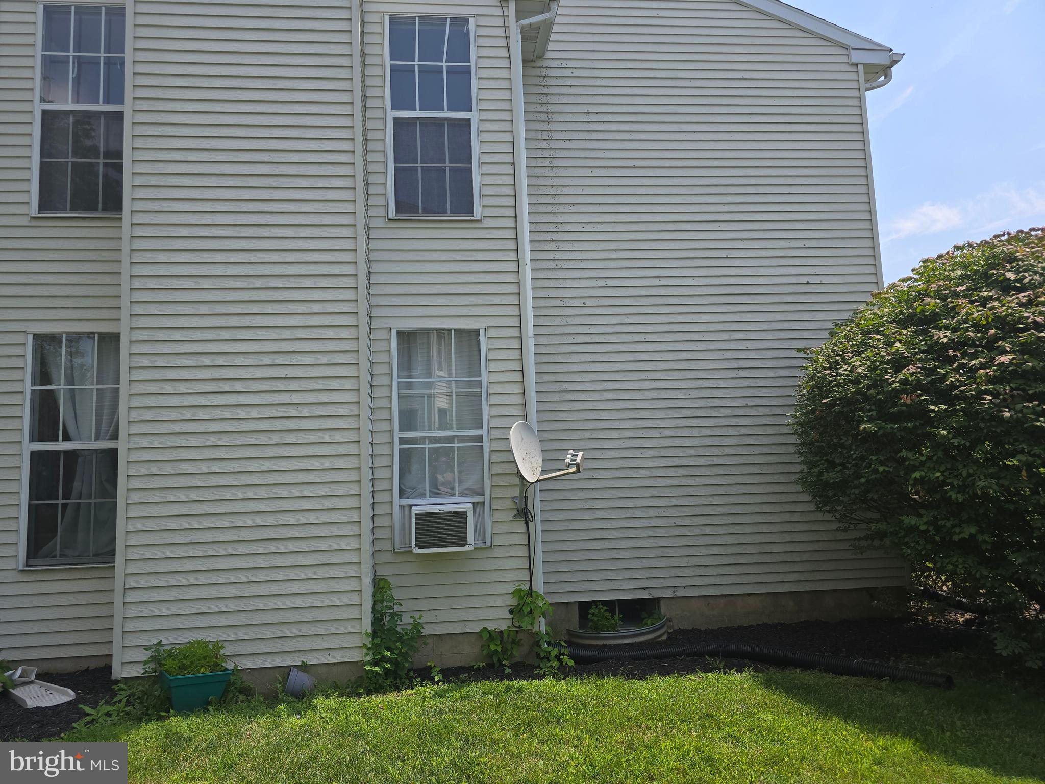 107 JONATHAN DRIVE