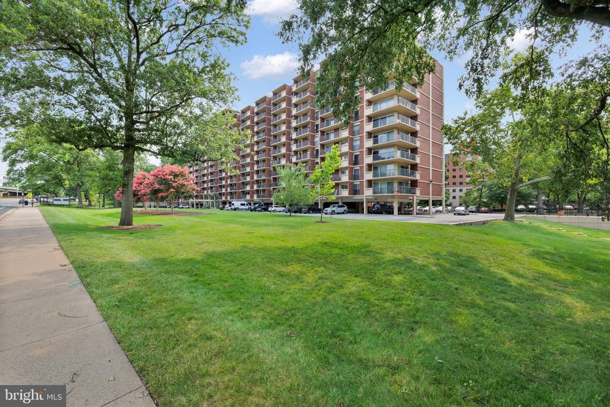 LOCATION, CONVENIENCE, & TOP FLOOR LIVING! Welcome home to your sun-filled and spacious living at the desirable smoke-free and pet friendly Horizon House Condominium. This 2-bedroom, 2 full bath, 1,202 sq. ft. unit comes with an open concept layout, hardwood floors, separate dining area, living room, and an extra-long balcony. The kitchen is decked out with a granite countertop for a modern look, GE stainless steel appliances ensuring durability and quality, stylish white shaker cabinets, and beautiful white subway tiles. Walk out to your balcony and enjoy the unobstructed scenic views, blue skies and sunshine! This unit is conveniently located near the community laundry room and elevator (just right outside your unit). You’ll never have to worry about high utility bills because all utilities are included in your condo fee; 24/7 concierge service, outdoor swimming pool, tennis court, roof deck, community grilling area, and ample visitor parking! What’s more is that the major convenience in life is just a stone’s throw away from you – Pentagon City Metro Station, Pentagon Fashion Mall for shopping and dining options, Amazon HQ2, Fort Myers, Costco, Reagan National Airport, DC, I-395, & the ART Bus stop is right outside the complex to name a few. Overall, this condo offers a comfortable and modern living experience with a wide range of amenities and a desirable location.