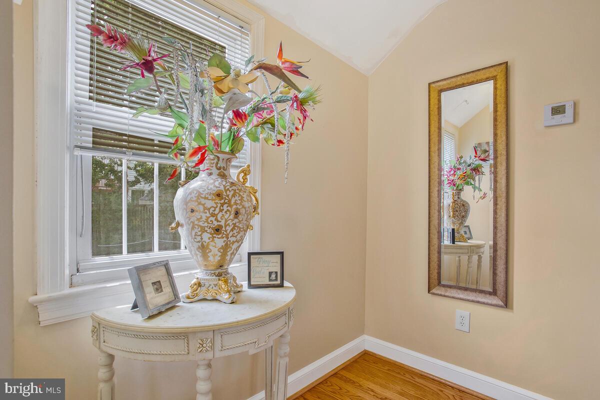 AVONDALE GROVE - Residential