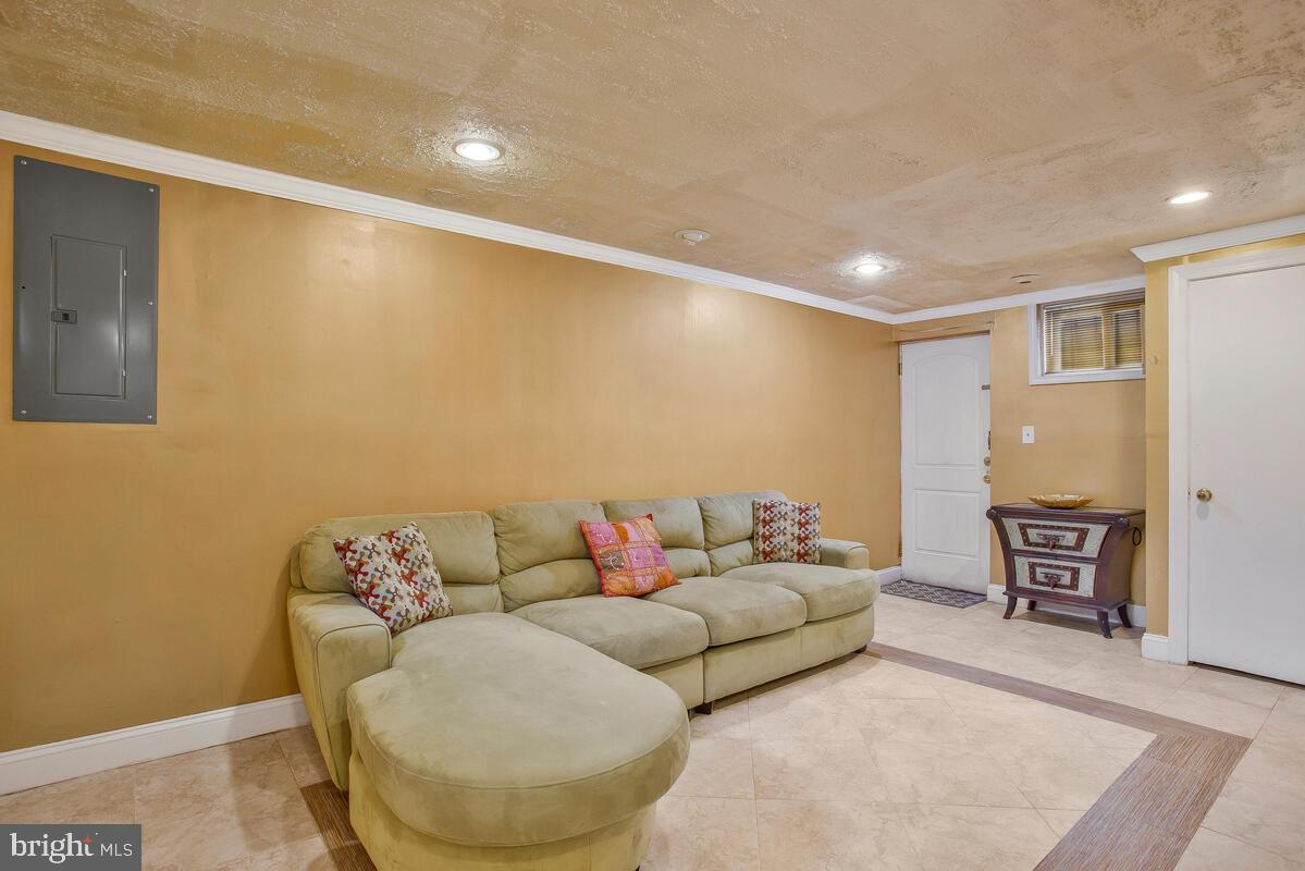 AVONDALE GROVE - Residential