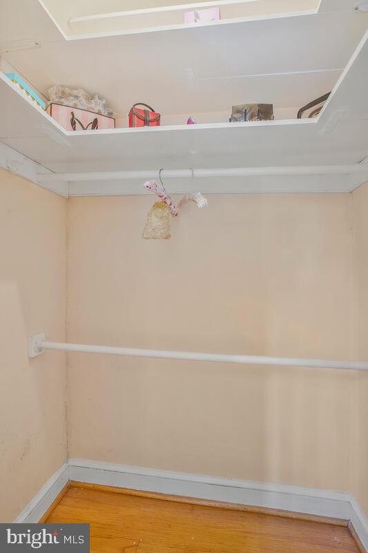 AVONDALE GROVE - Residential