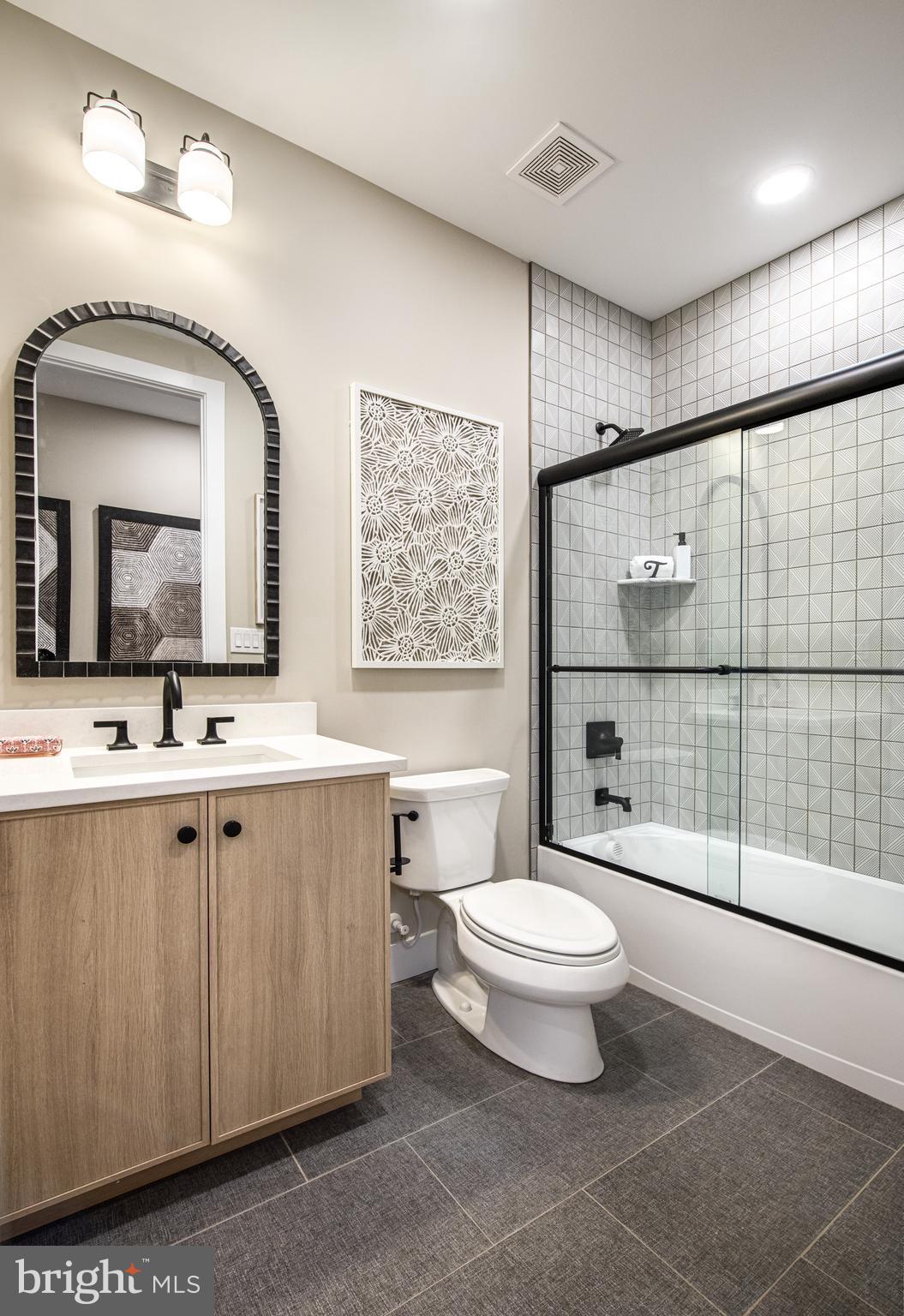 BRETON HILL - Residential