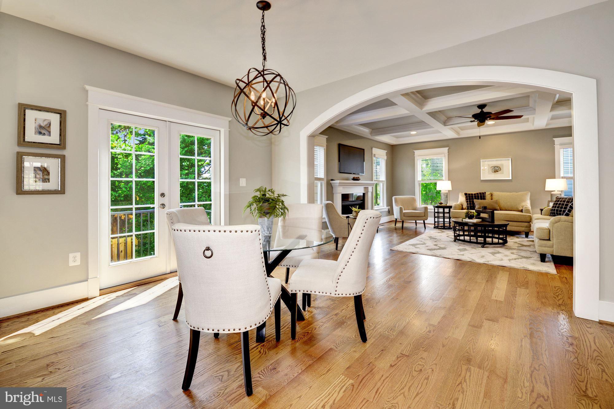 THE WILLIAMSBURG - Residential