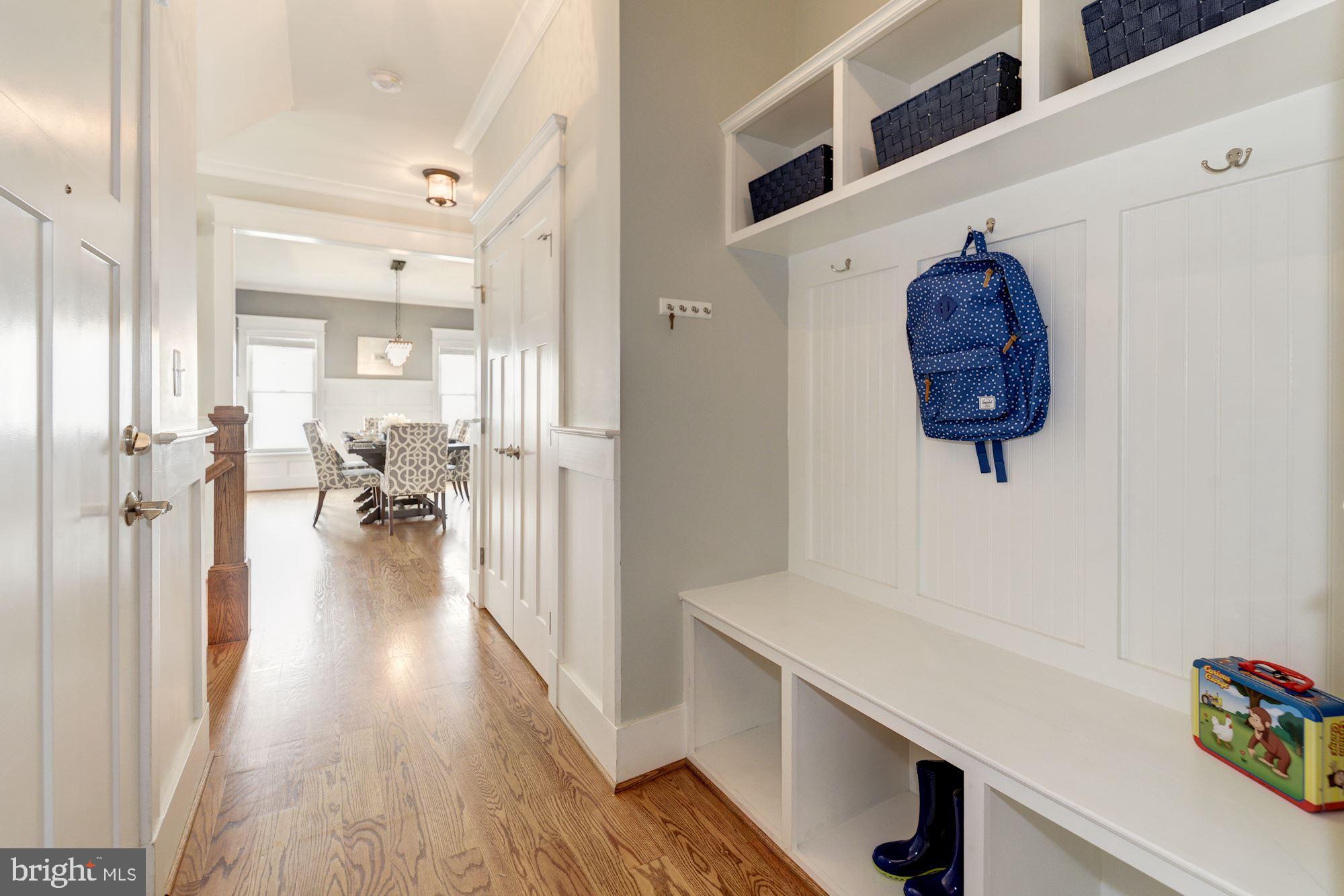 THE WILLIAMSBURG - Residential