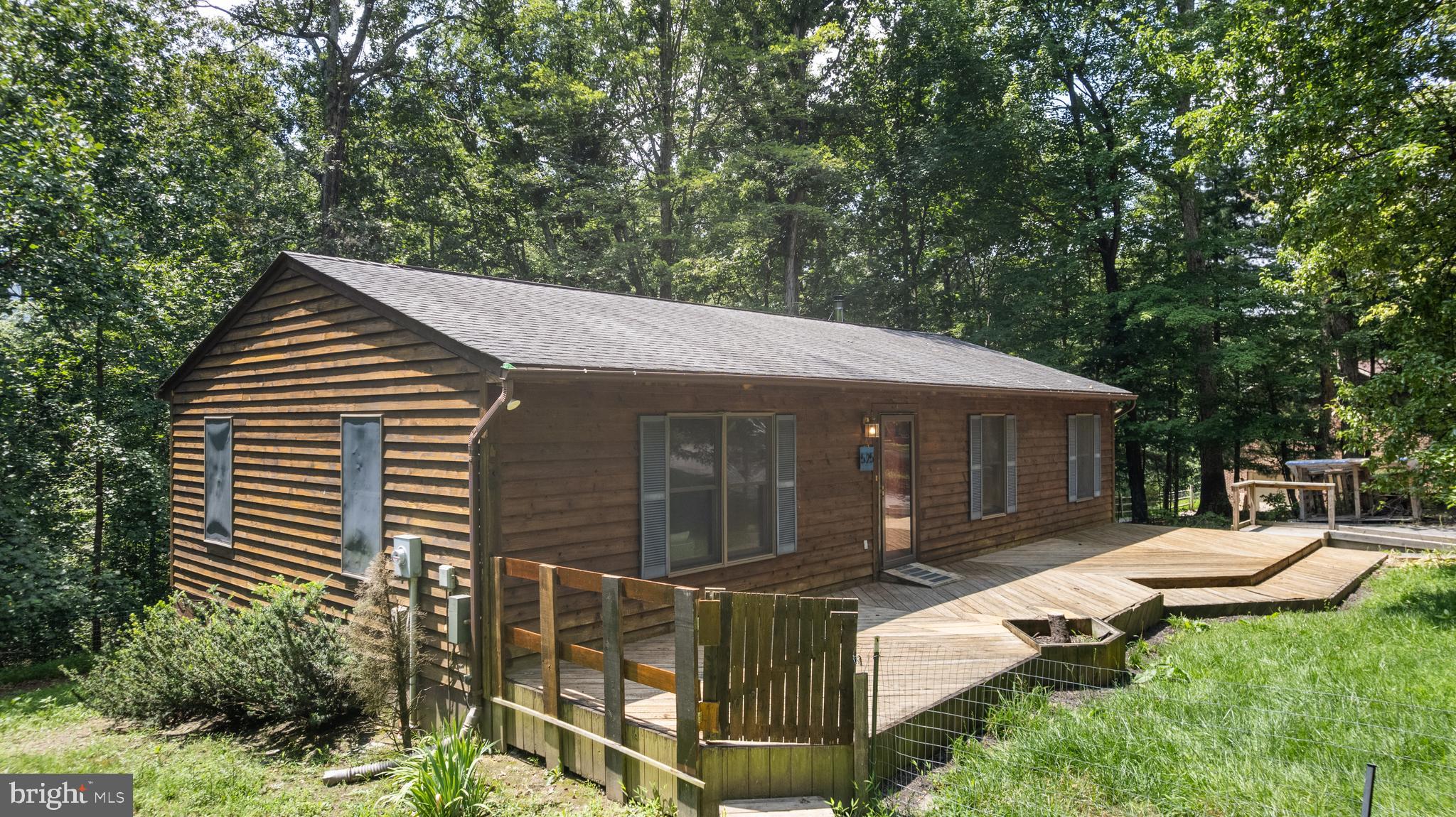 525 MAIN DRAG WAY