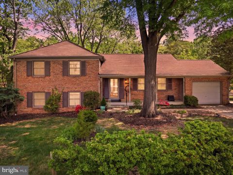 Homes For Sale - 6109 Tammy Drive<br/> ALEXANDRIA, VA 22310