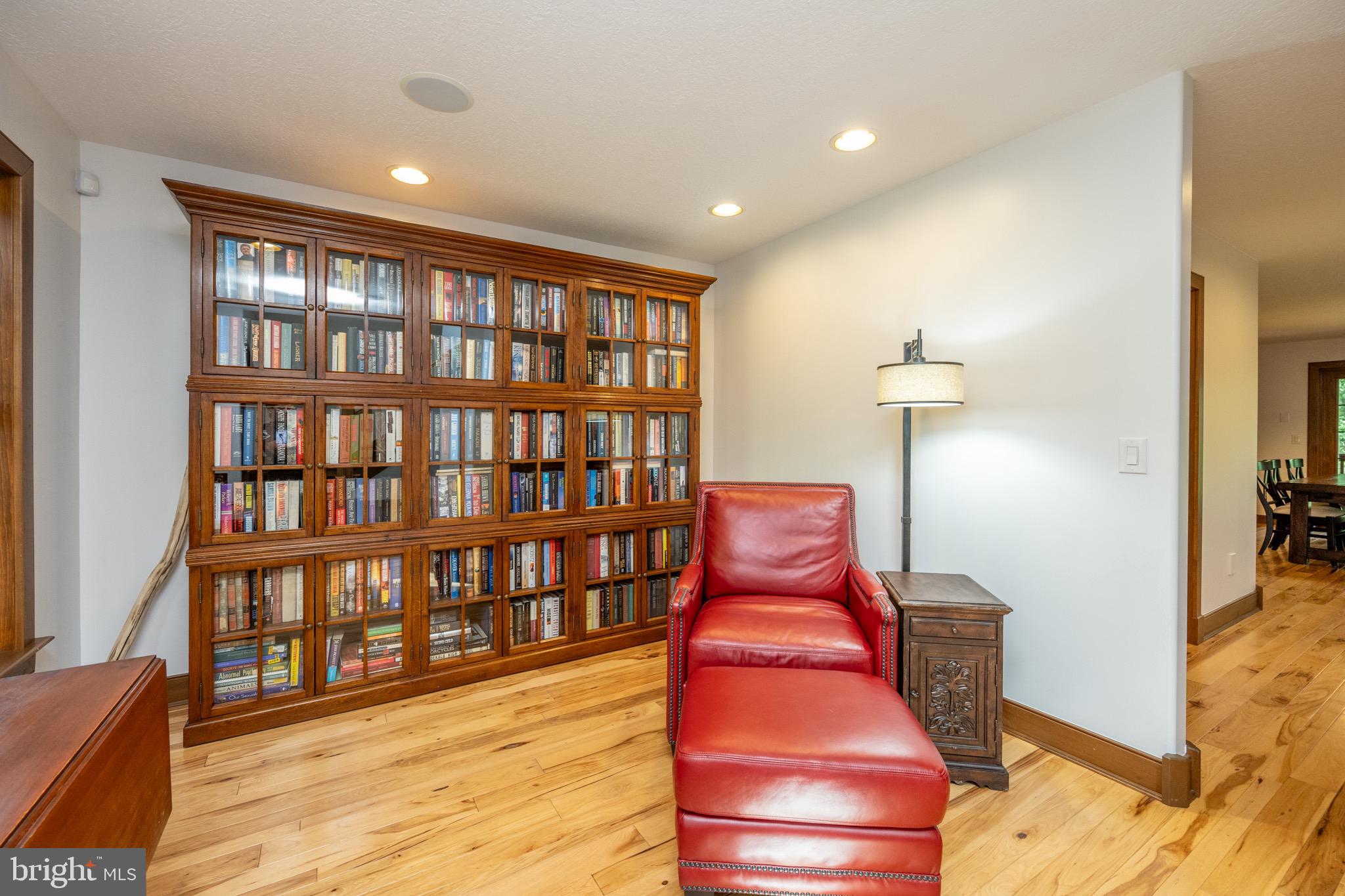 SOUTH WOODS - Residential