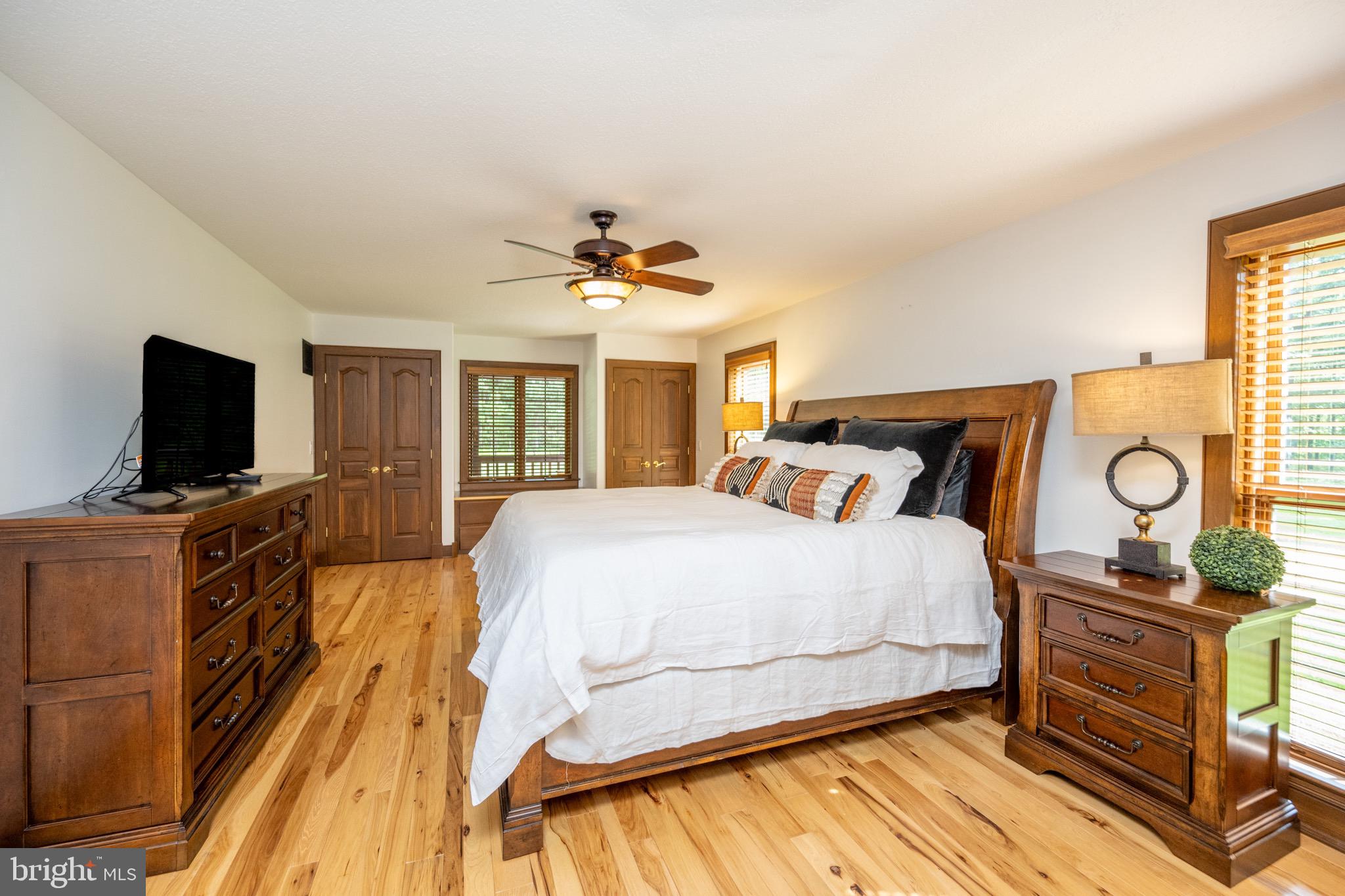 SOUTH WOODS - Residential