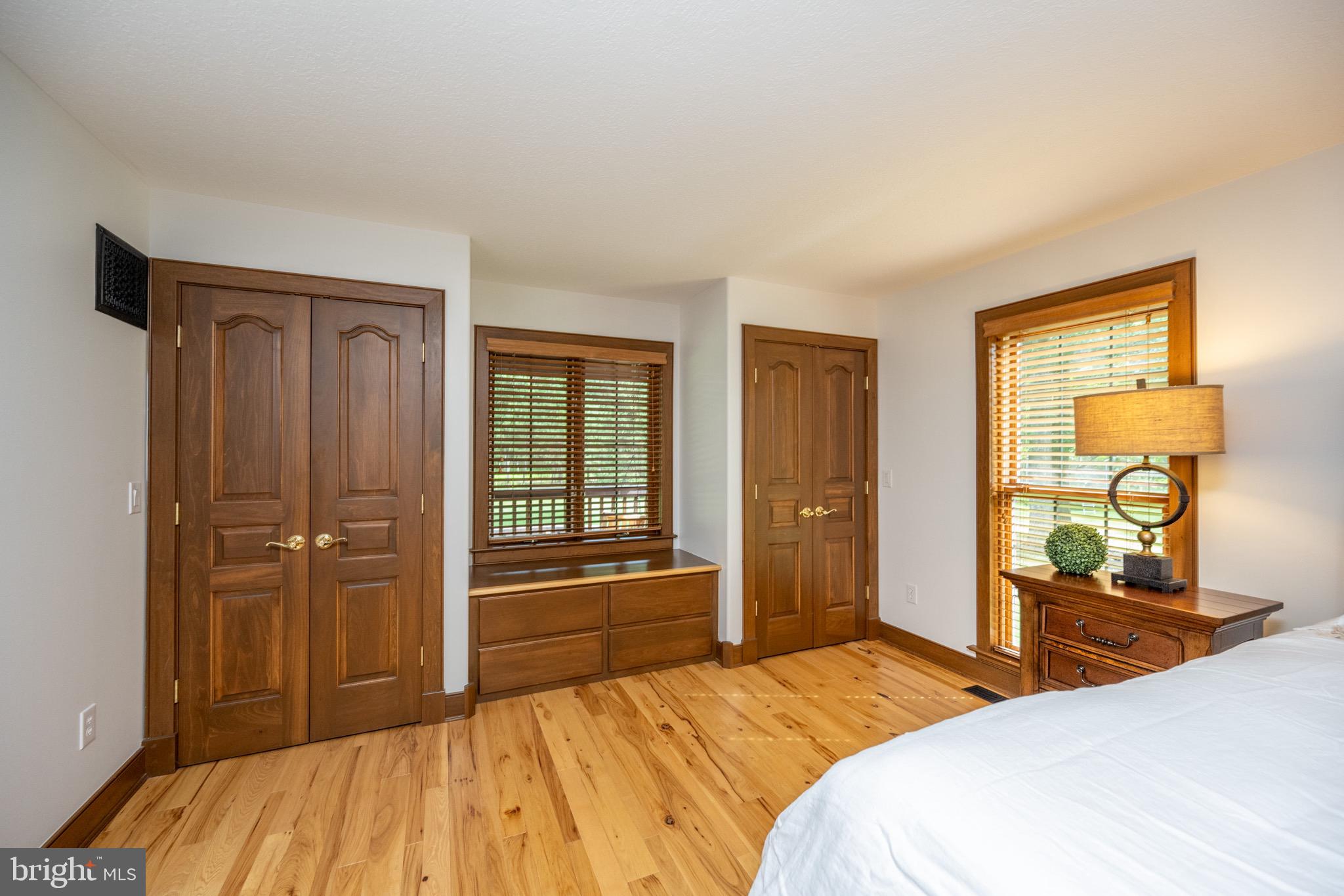 SOUTH WOODS - Residential