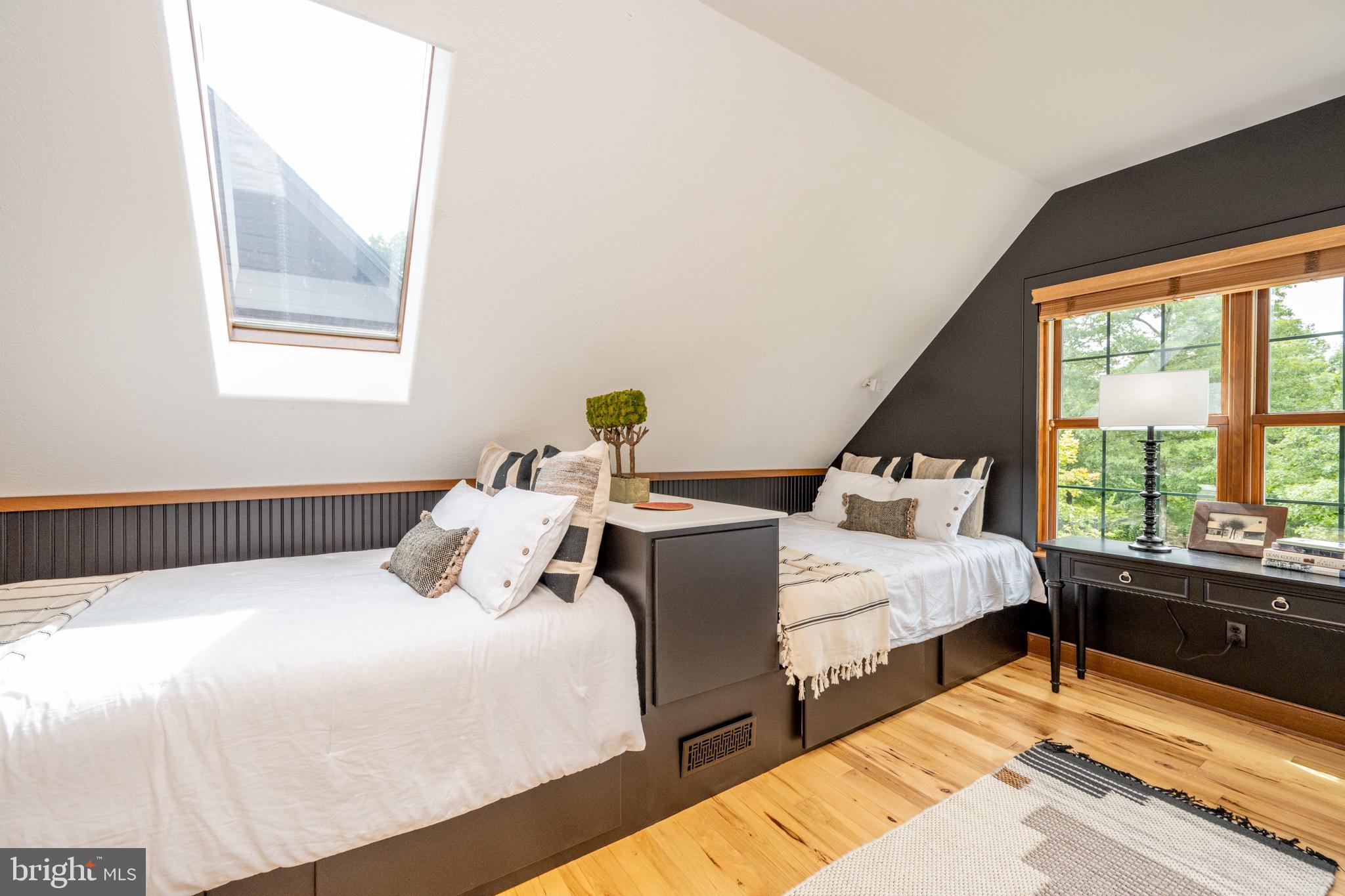 SOUTH WOODS - Residential