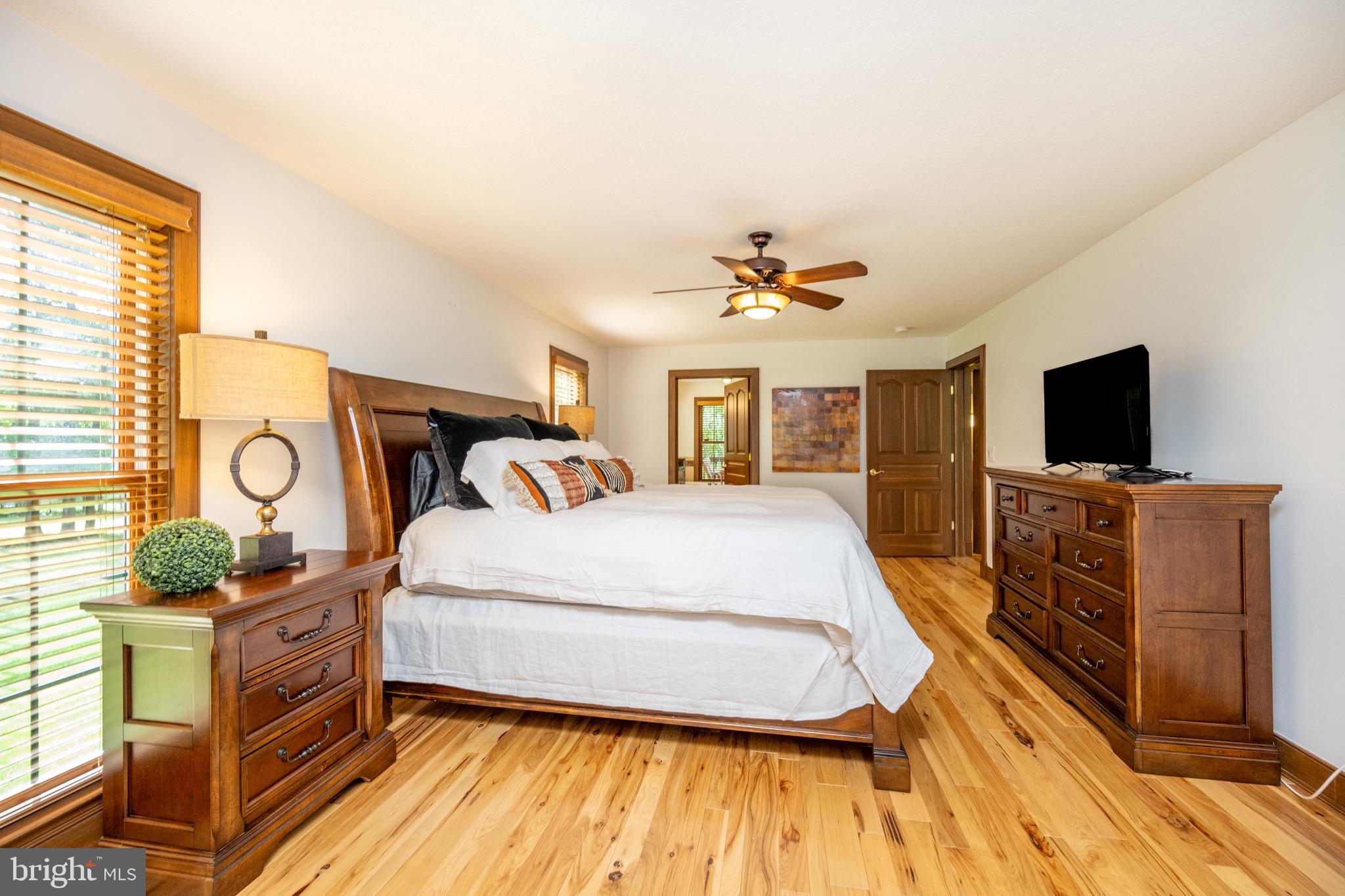 SOUTH WOODS - Residential