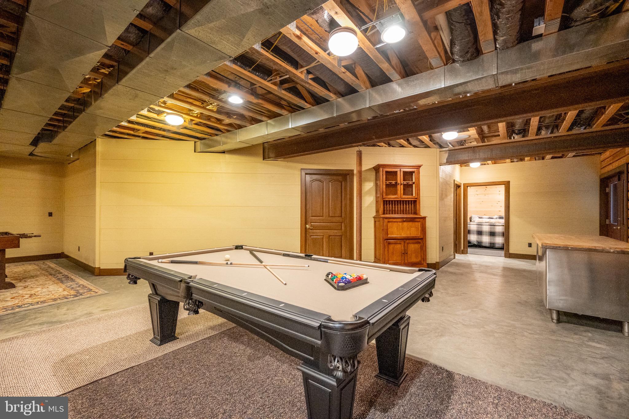 SOUTH WOODS - Residential