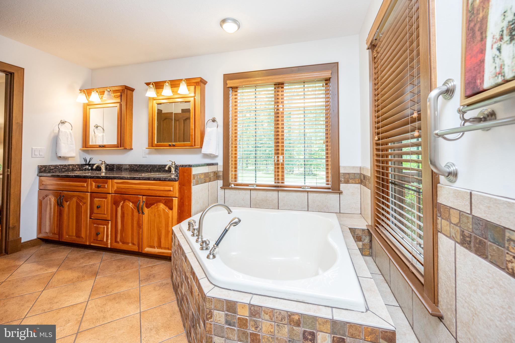 SOUTH WOODS - Residential