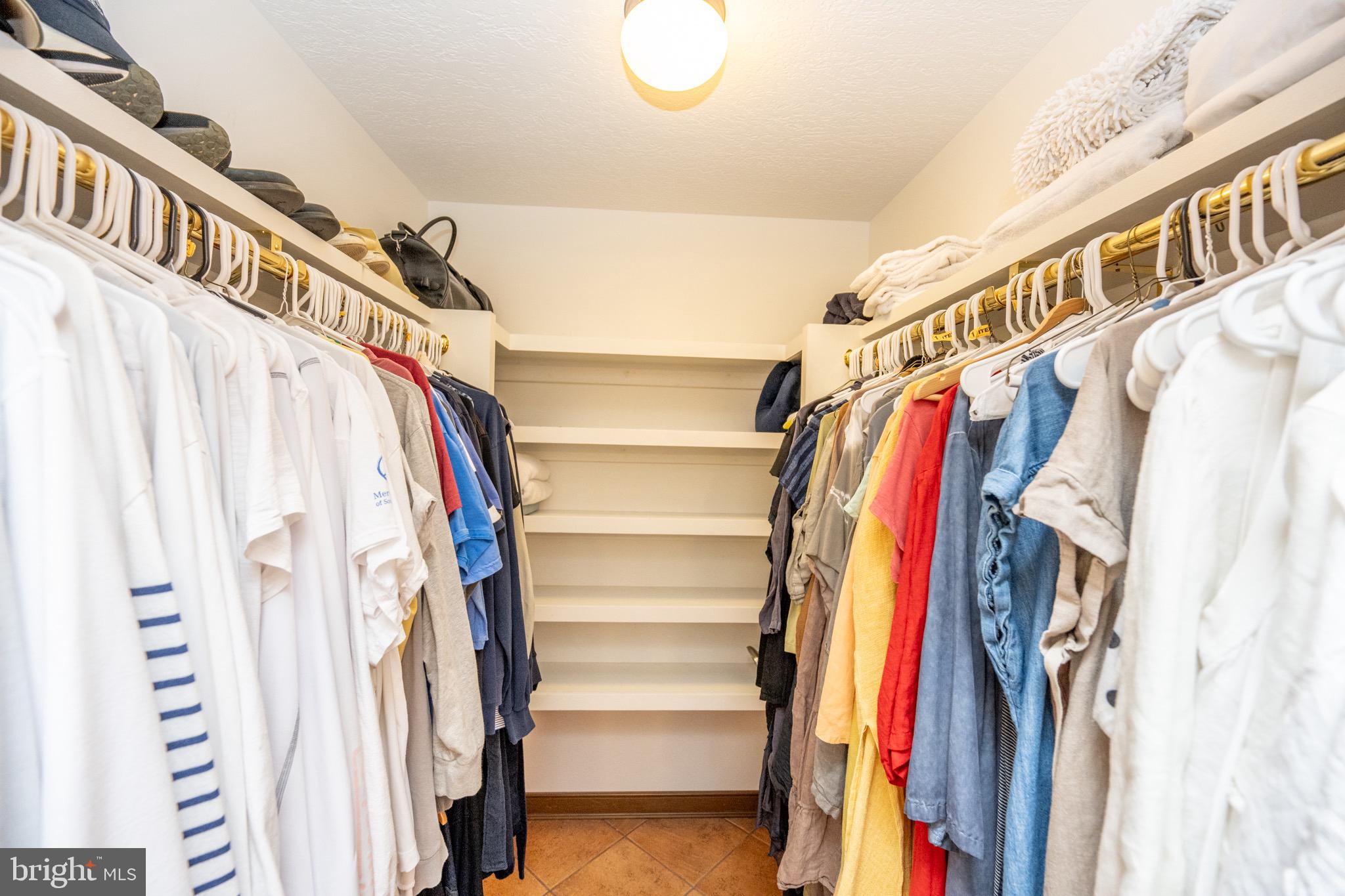 SOUTH WOODS - Residential