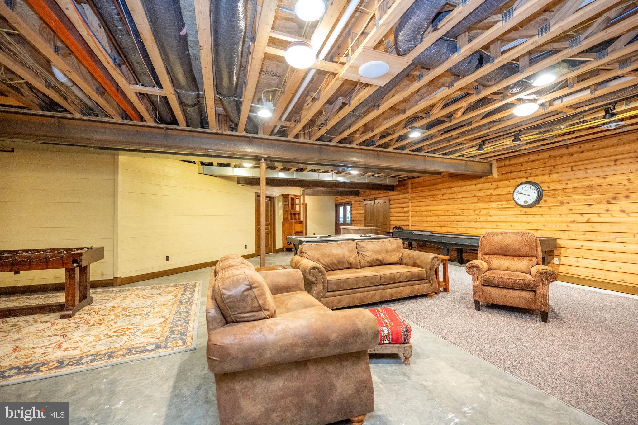 SOUTH WOODS - Residential