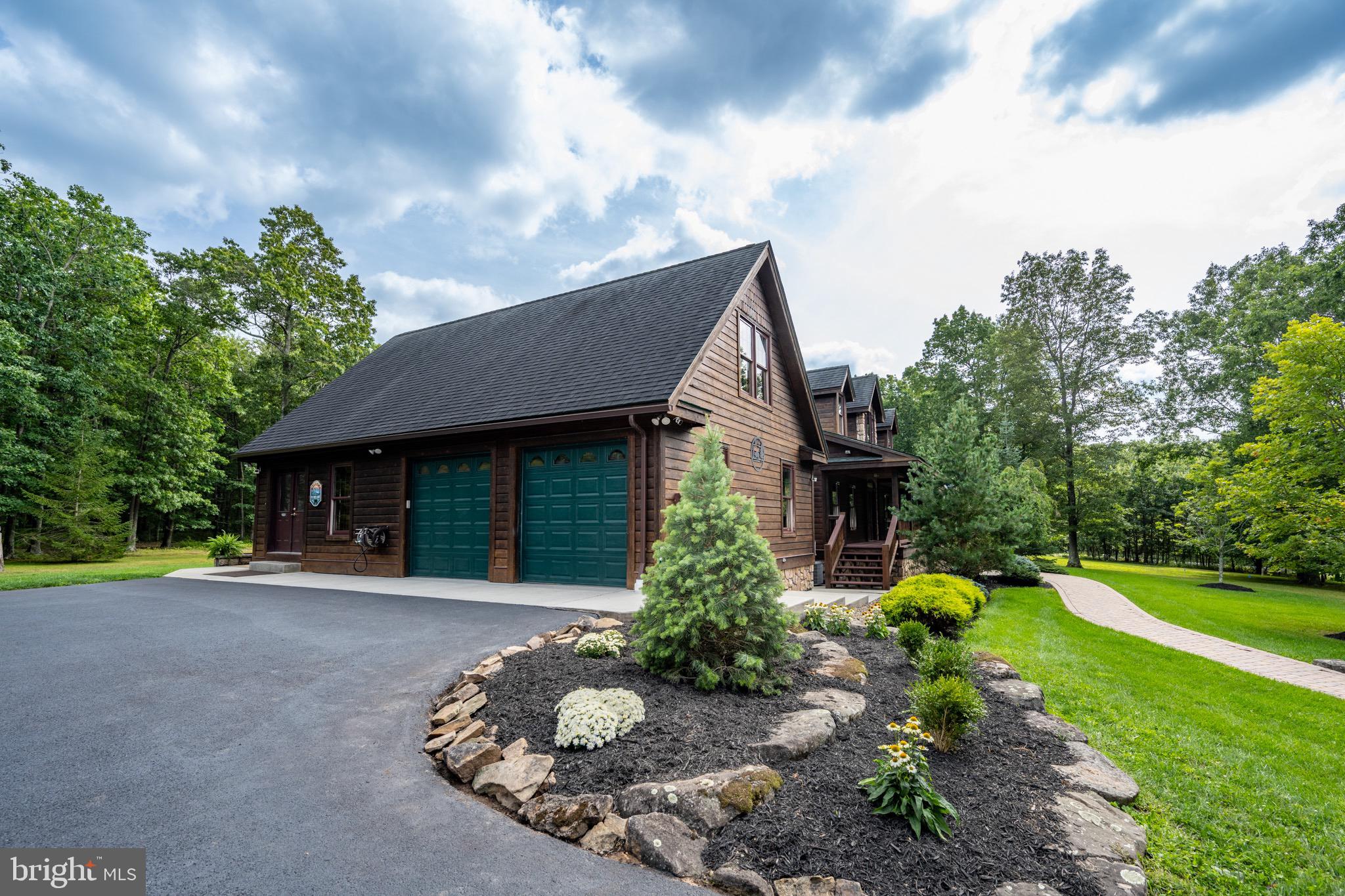 SOUTH WOODS - Residential