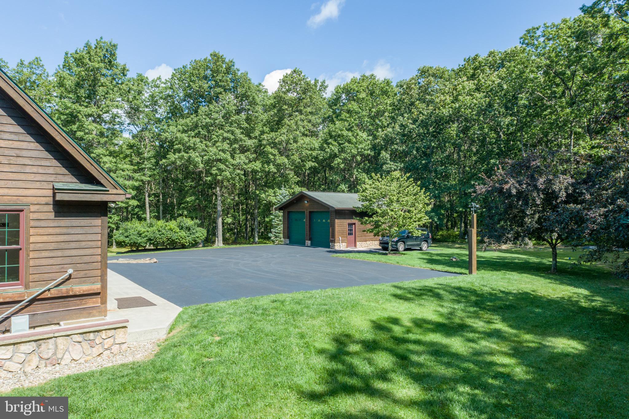 SOUTH WOODS - Residential