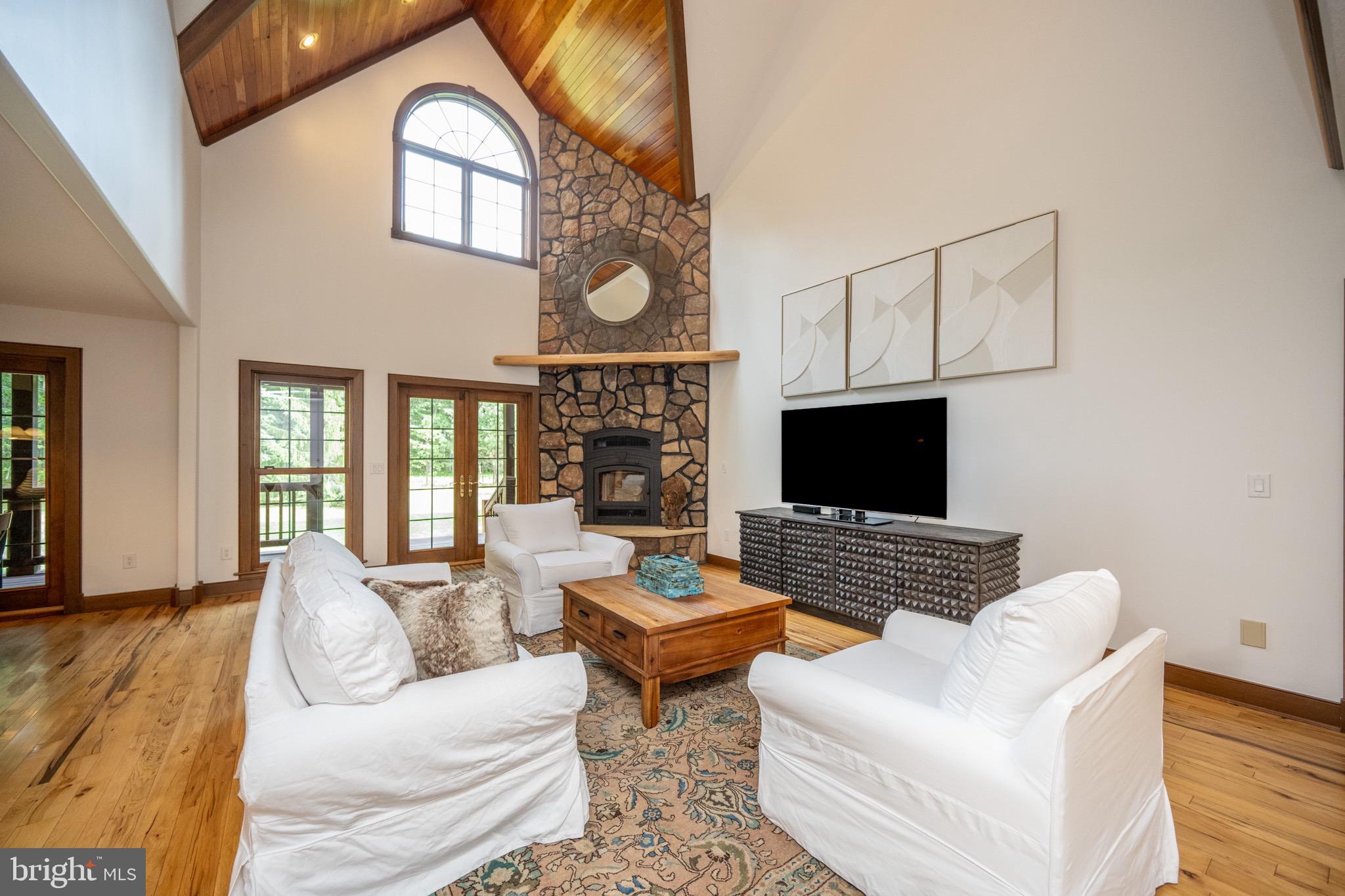 SOUTH WOODS - Residential