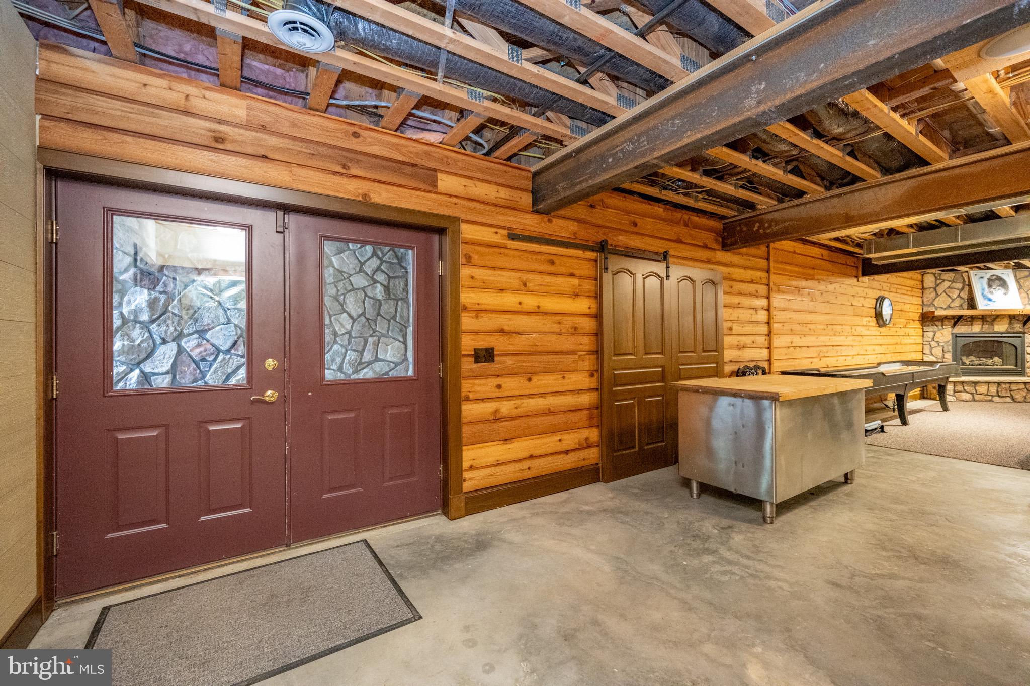 SOUTH WOODS - Residential