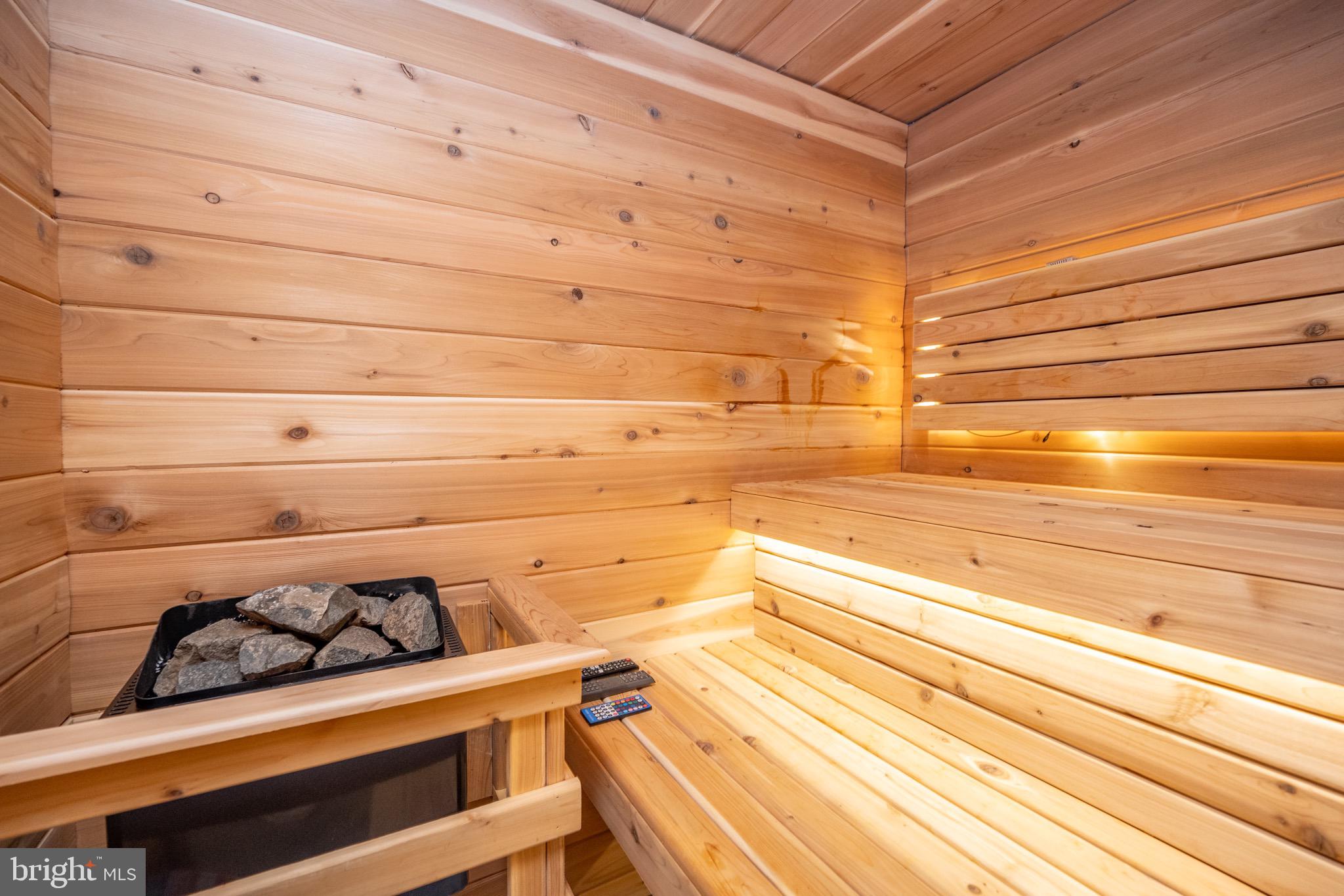 SOUTH WOODS - Residential