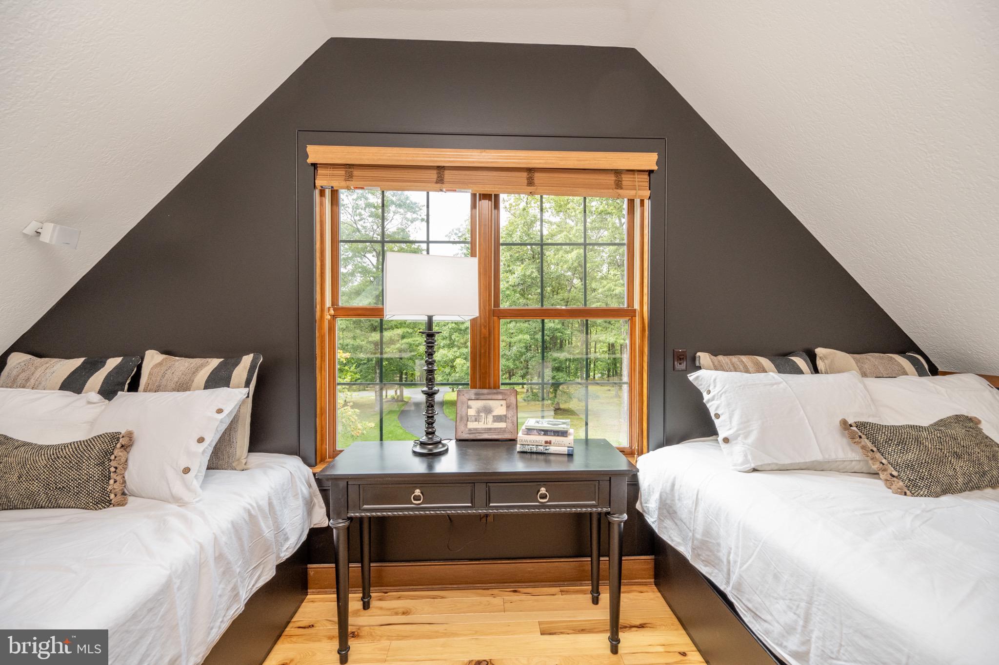 SOUTH WOODS - Residential