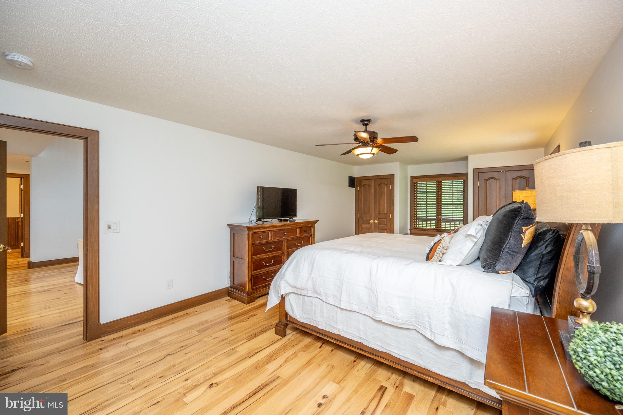 SOUTH WOODS - Residential