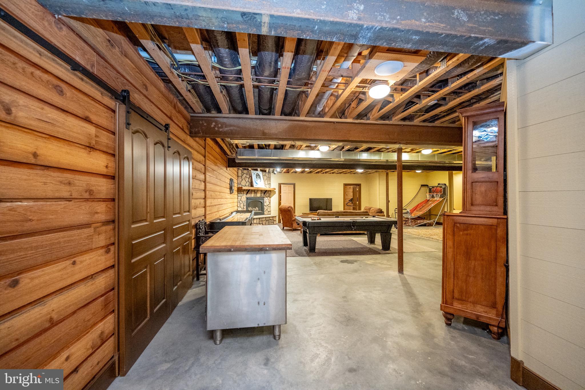 SOUTH WOODS - Residential