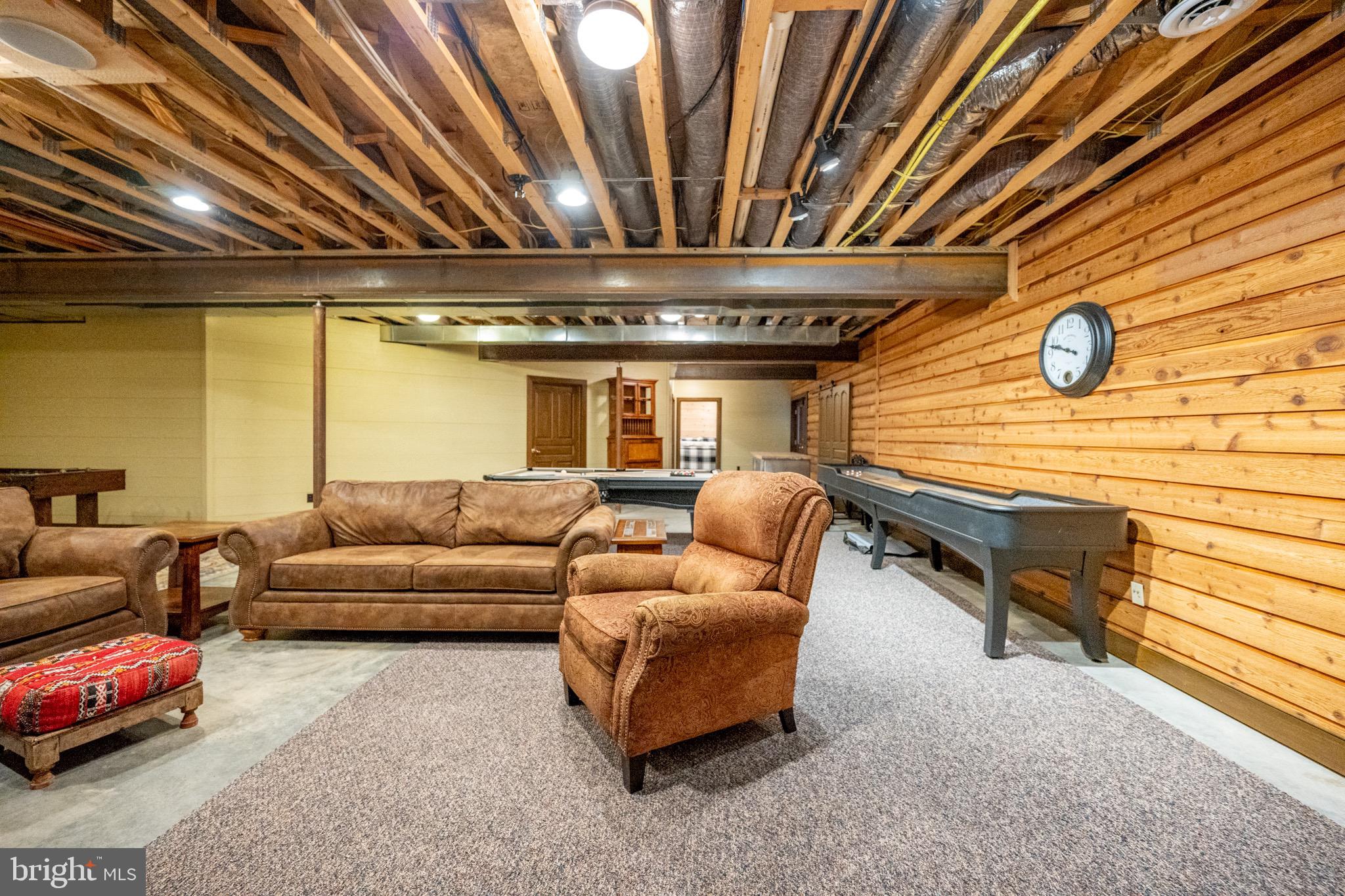 SOUTH WOODS - Residential