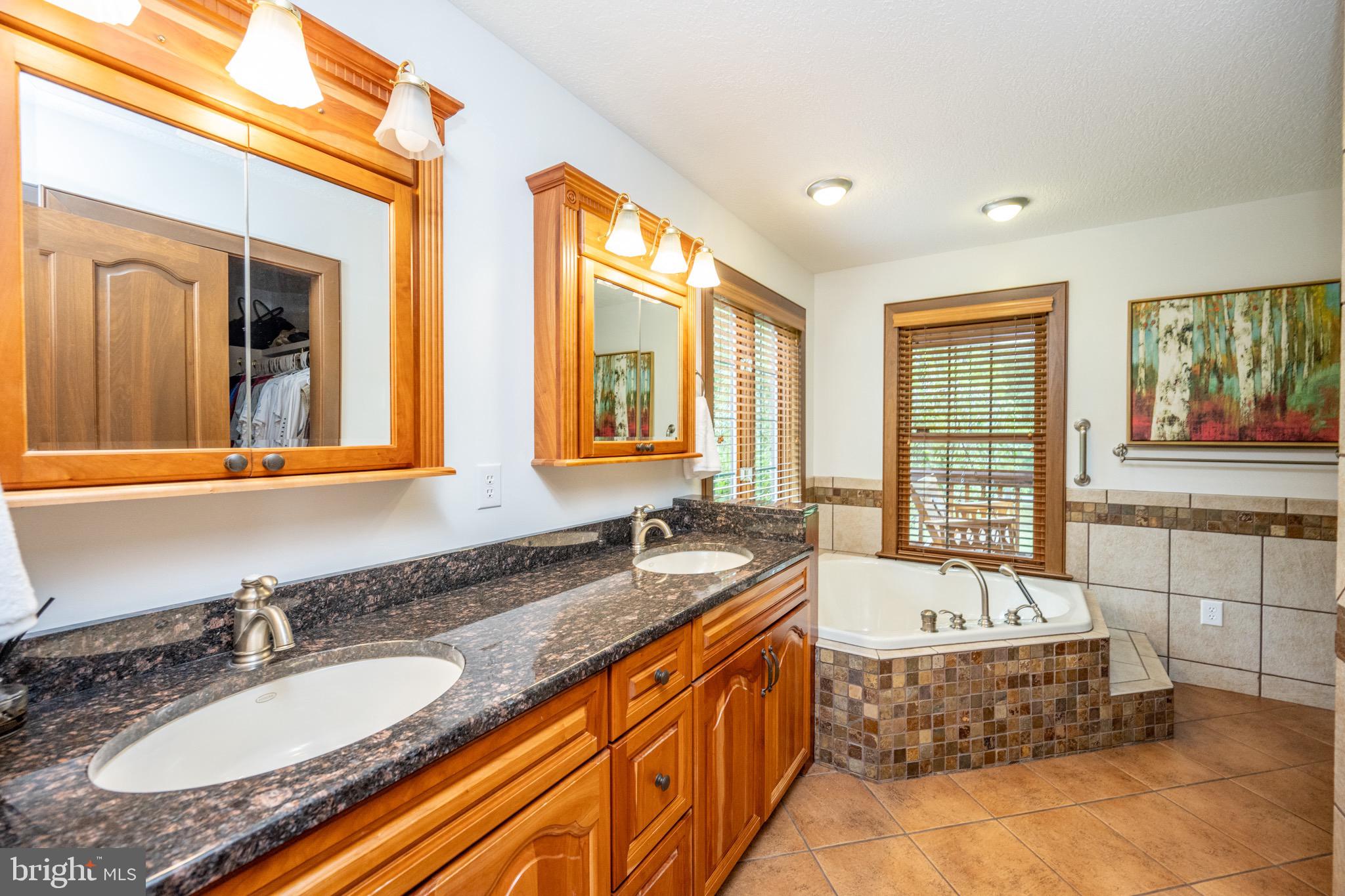 SOUTH WOODS - Residential